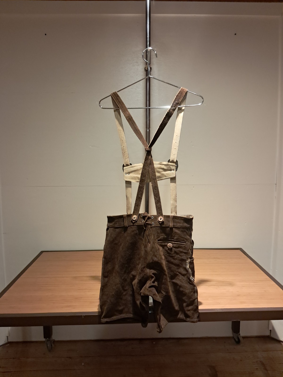 Ernst Licht Brown Leather German Lederhosen Size 32 RN 64819 with Suspenders