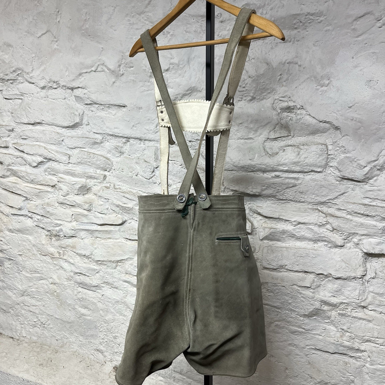 German Lederhosen Shorts 28 Waist Gray Suede Leather Green Trim Vintage 60s 70s