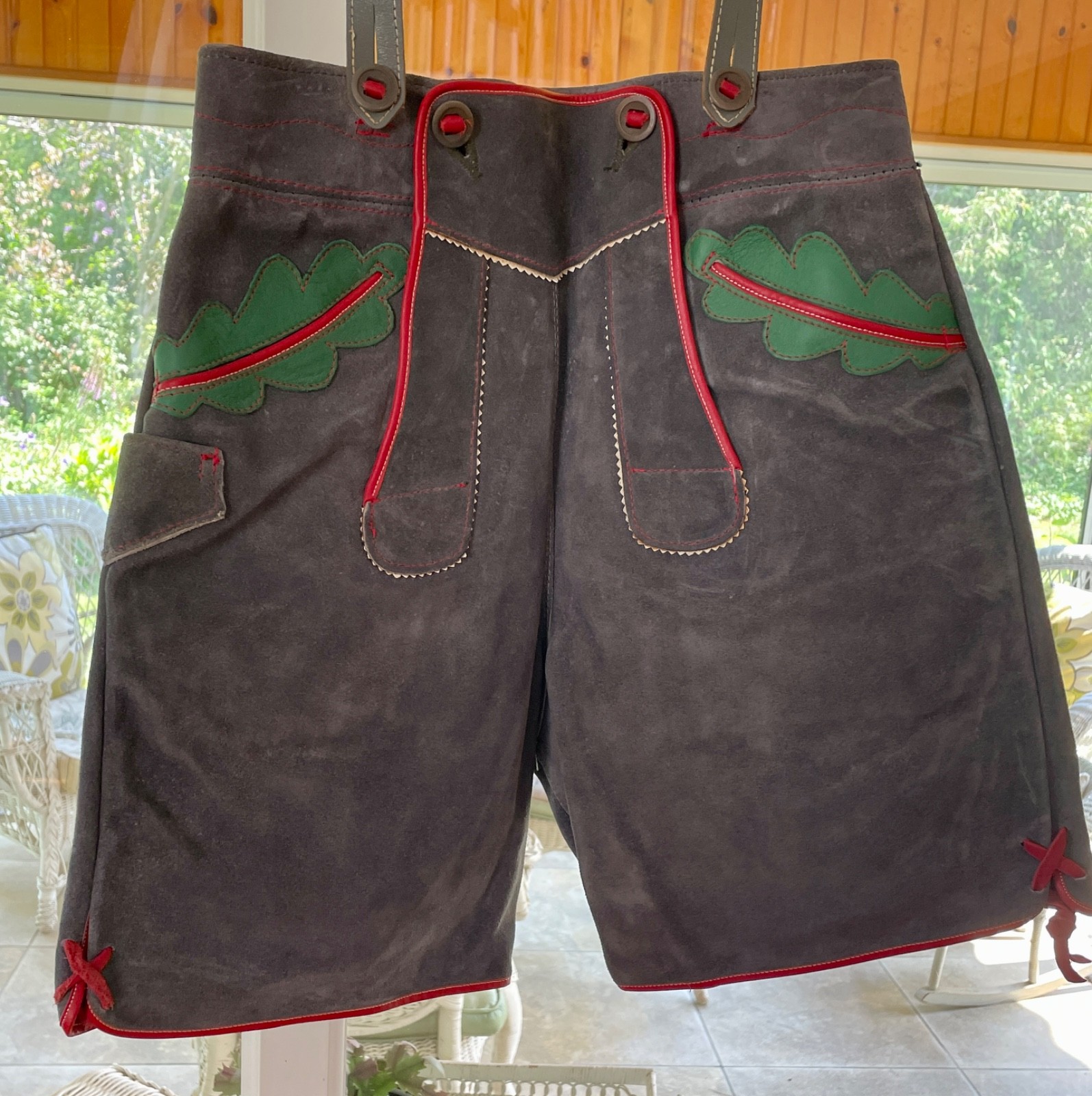 VINTAGE 1960’S GRAY SUEDE AUTHENTIC SUEDE MEN LEDERHOSEN SHORTS SIZE 28″ WAIST
