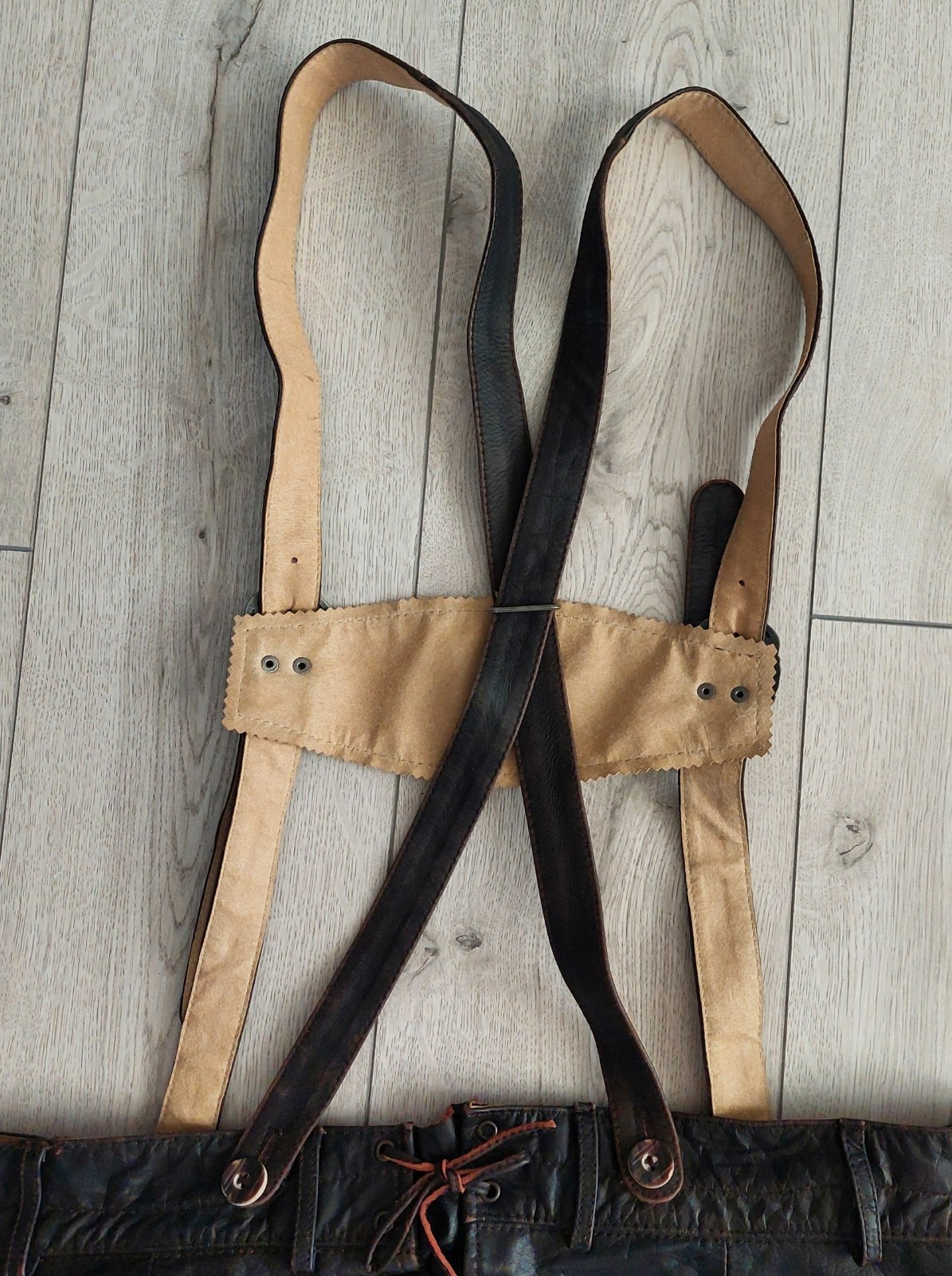 Bavarian lederhosen, Leather, deer antler buttons, size EU 56, US – 2XL, Germany
