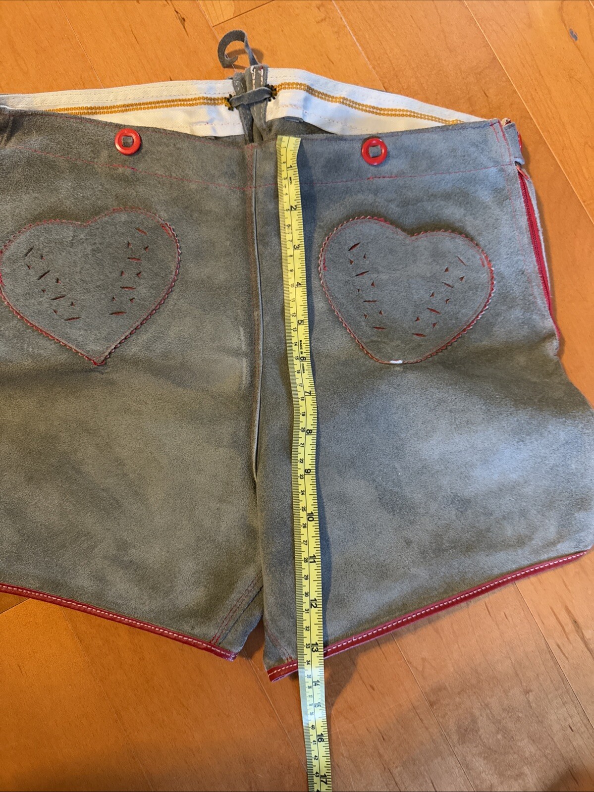 VTG Lederhosen Bavarian Trachten Boys Leather Shorts Pants 30” Heart Oktoberfest