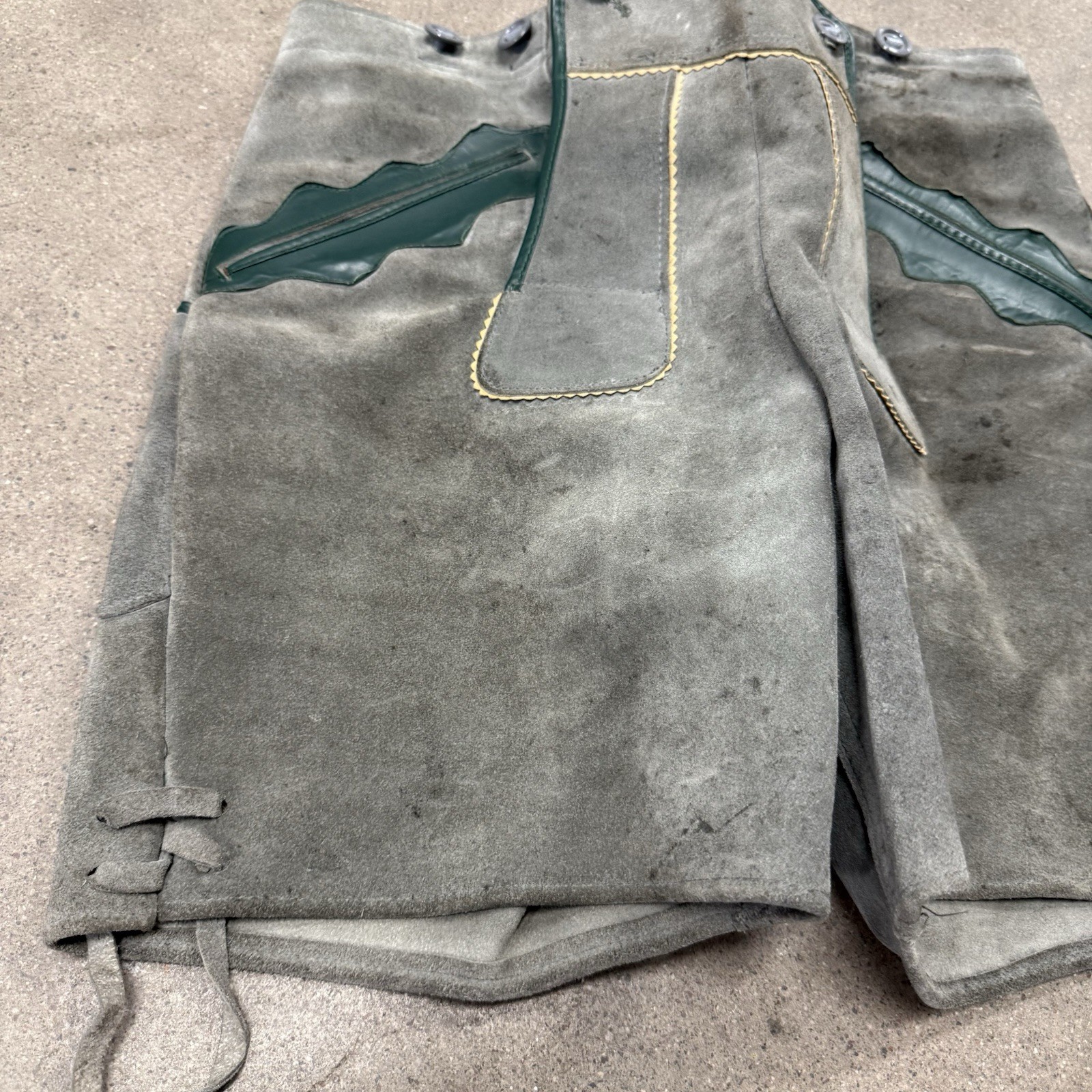 Vintage Lederhosen Leather German Bib Germany Suede Shorts Green Heavy Riding 30