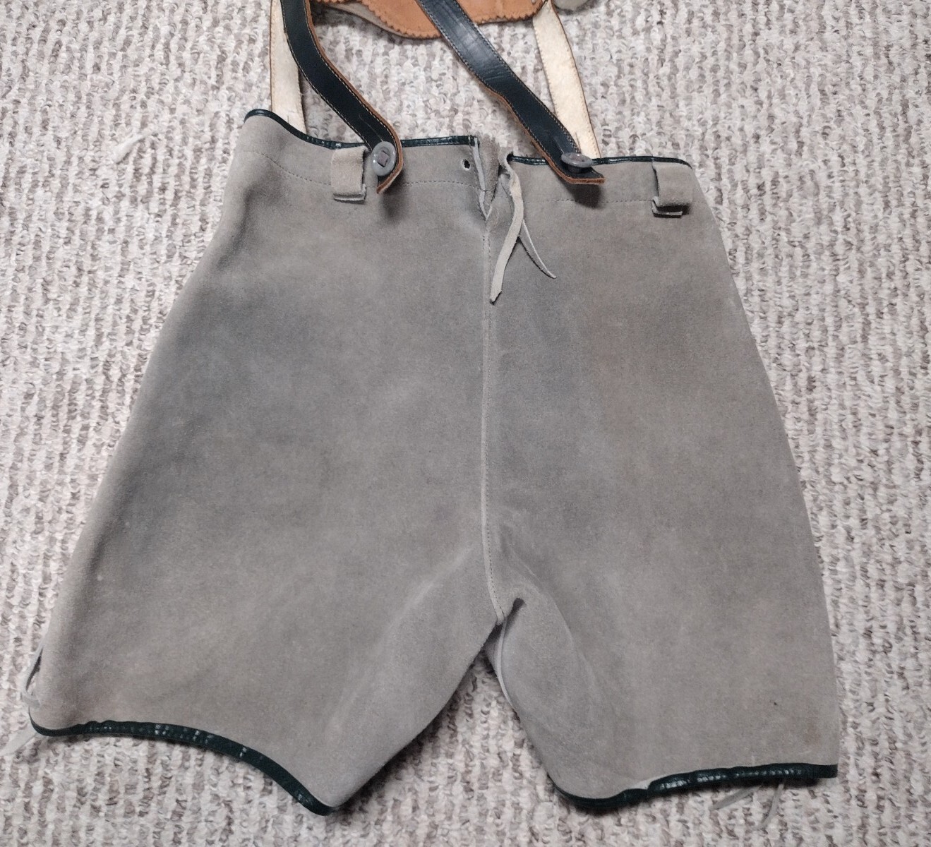 Lederhosen Vintage German Octoberfest Suede Leather Overall Button Shorts Beer