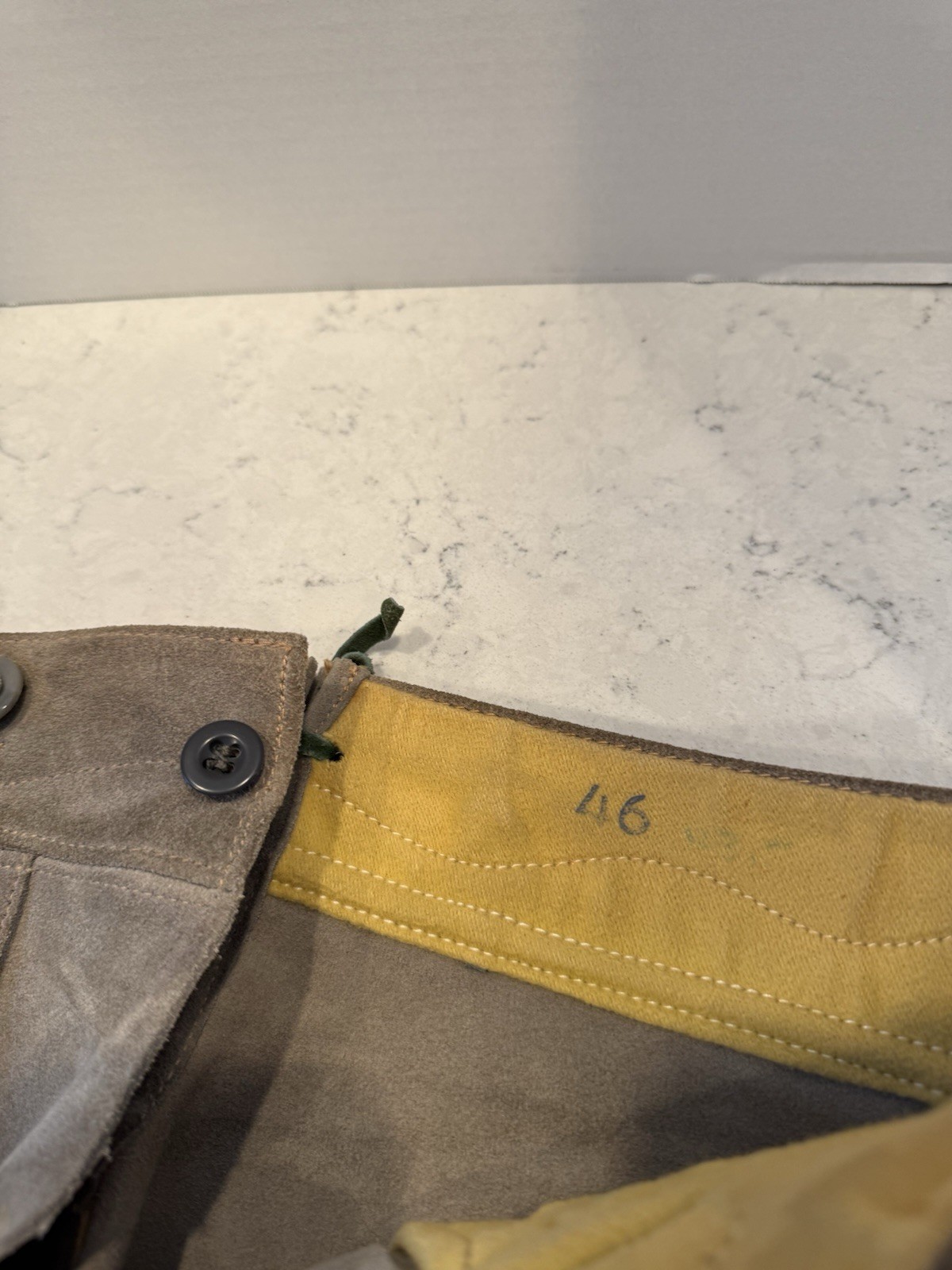Suede Bergfreund Lederhosen Shorts