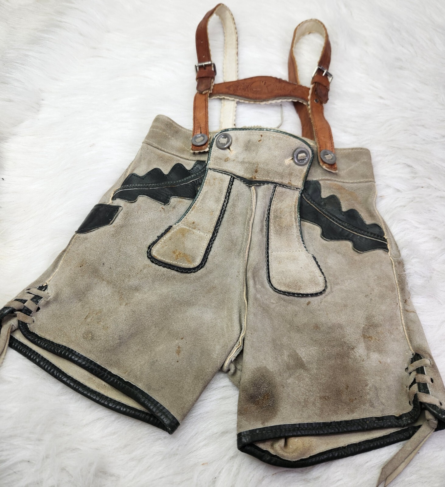 VTG German Lederhosen Child Shorts Suspender authentic Suede Leather Oktoberfest