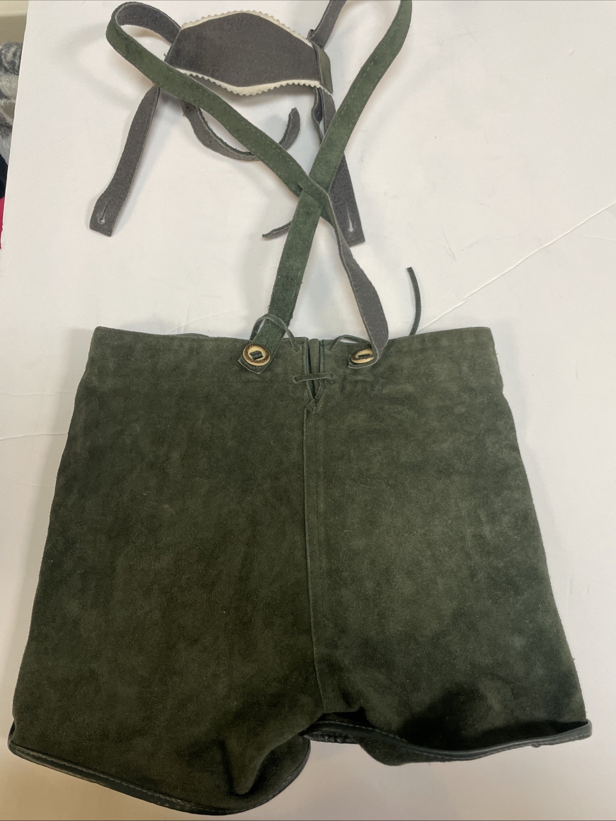 Lederhosen Bavarian German Oktoberfest Green Leather For Kid Missing One button!