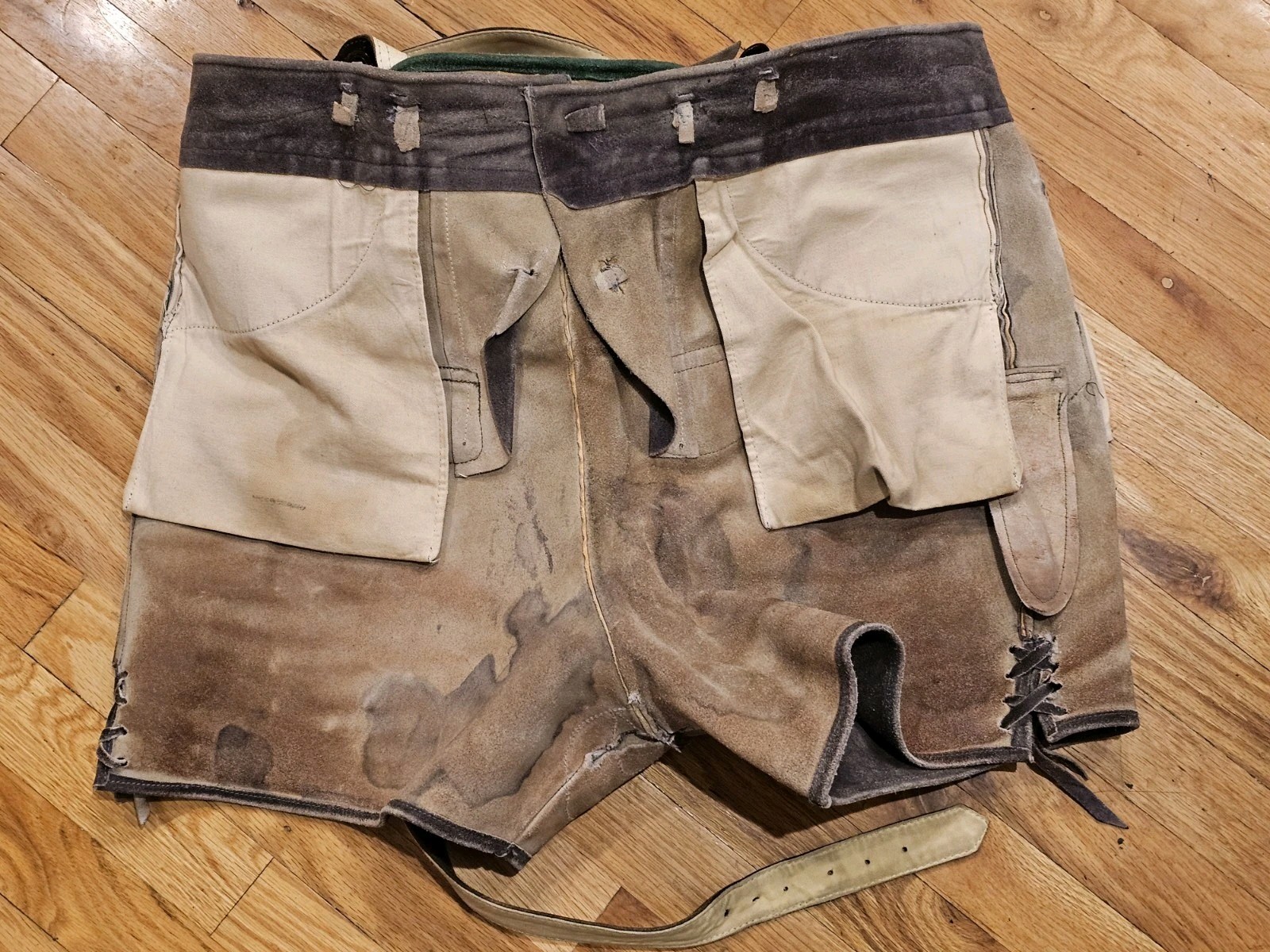 Men’s Vtg Lederhosen Green Gray Leather Shorts Size 42 w Suspenders Oaktoberfest