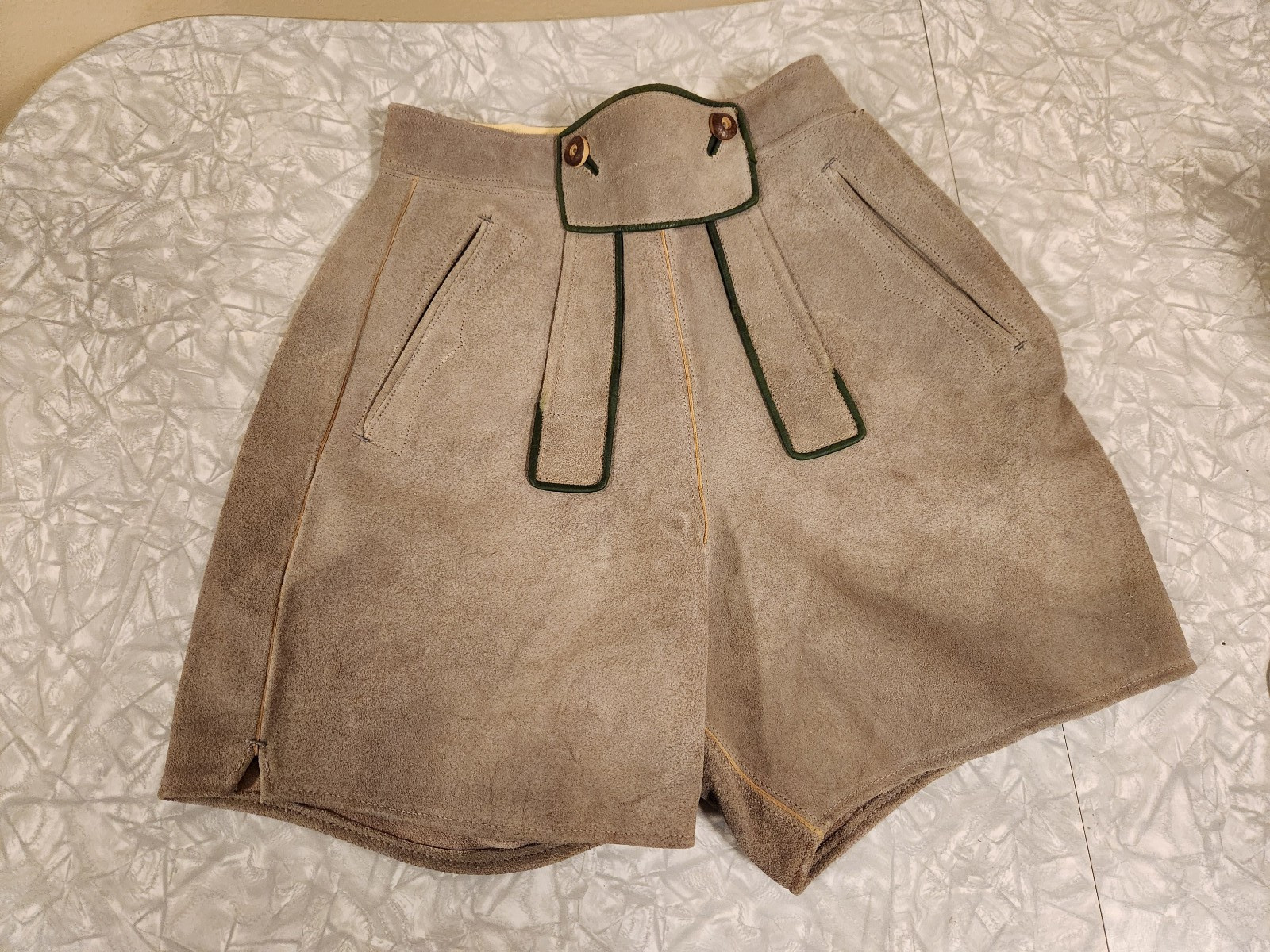 Lederhosen 10-204 Leather Made in Austria some wear Octoberfest