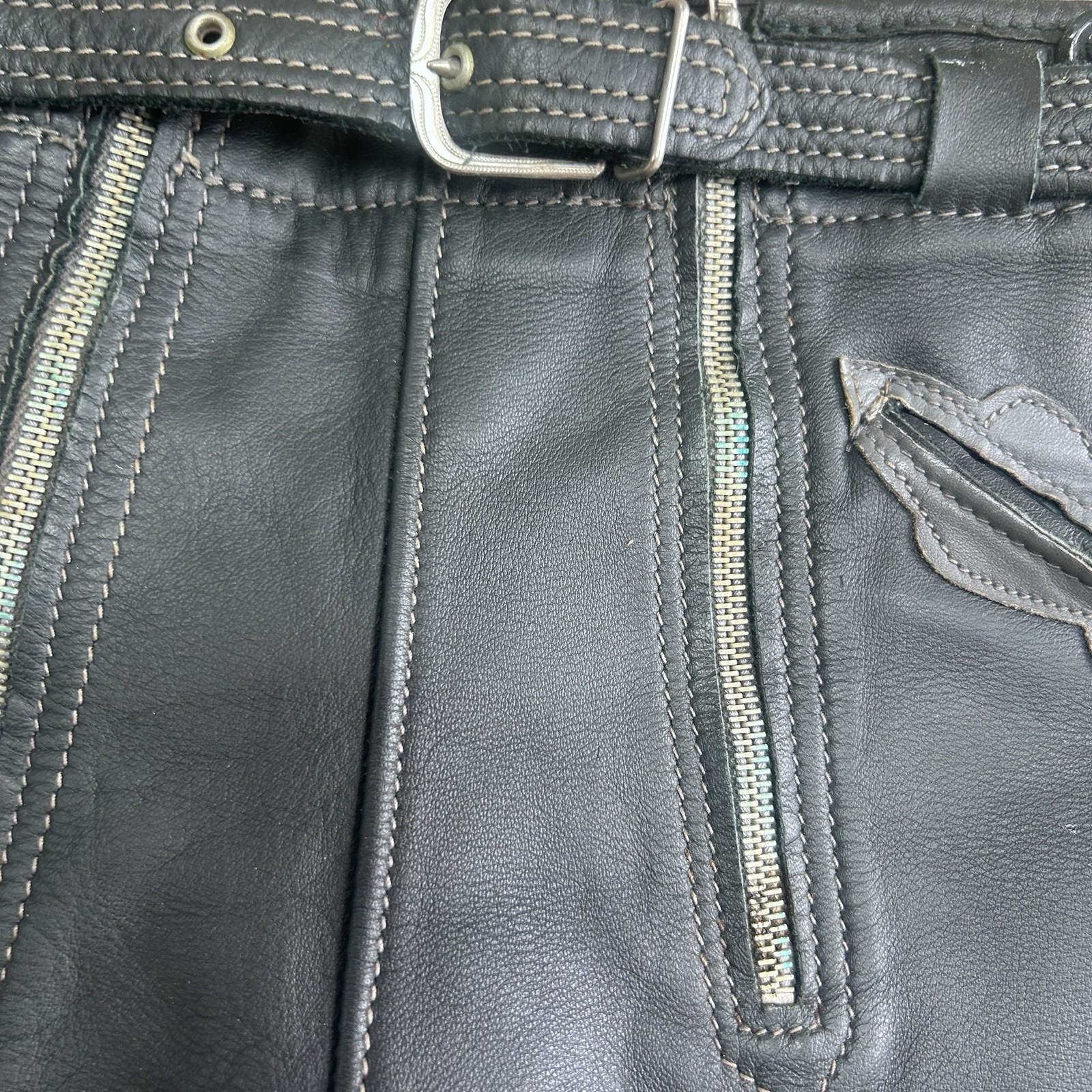 Vintage German Lederhosen Leather Shorts Black Gray Embroidered Waist 28 Belt