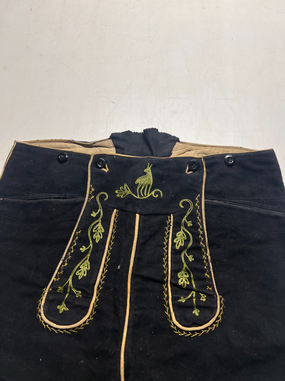 Lederhosen Suede Leather Shorts Black Bavarian Festive Embroidery Mens Sz 16×9.5