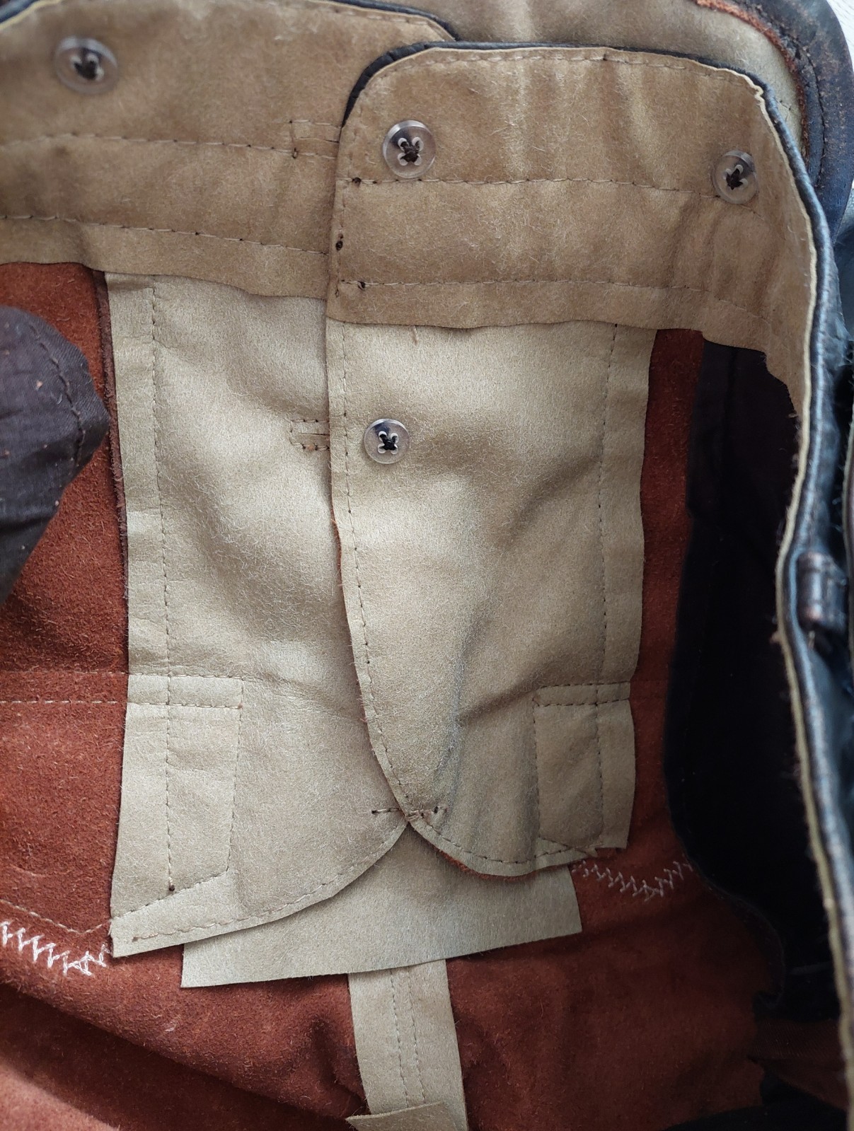 Bavarian lederhosen, Leather, deer antler buttons, size EU 56, US – 2XL, Germany
