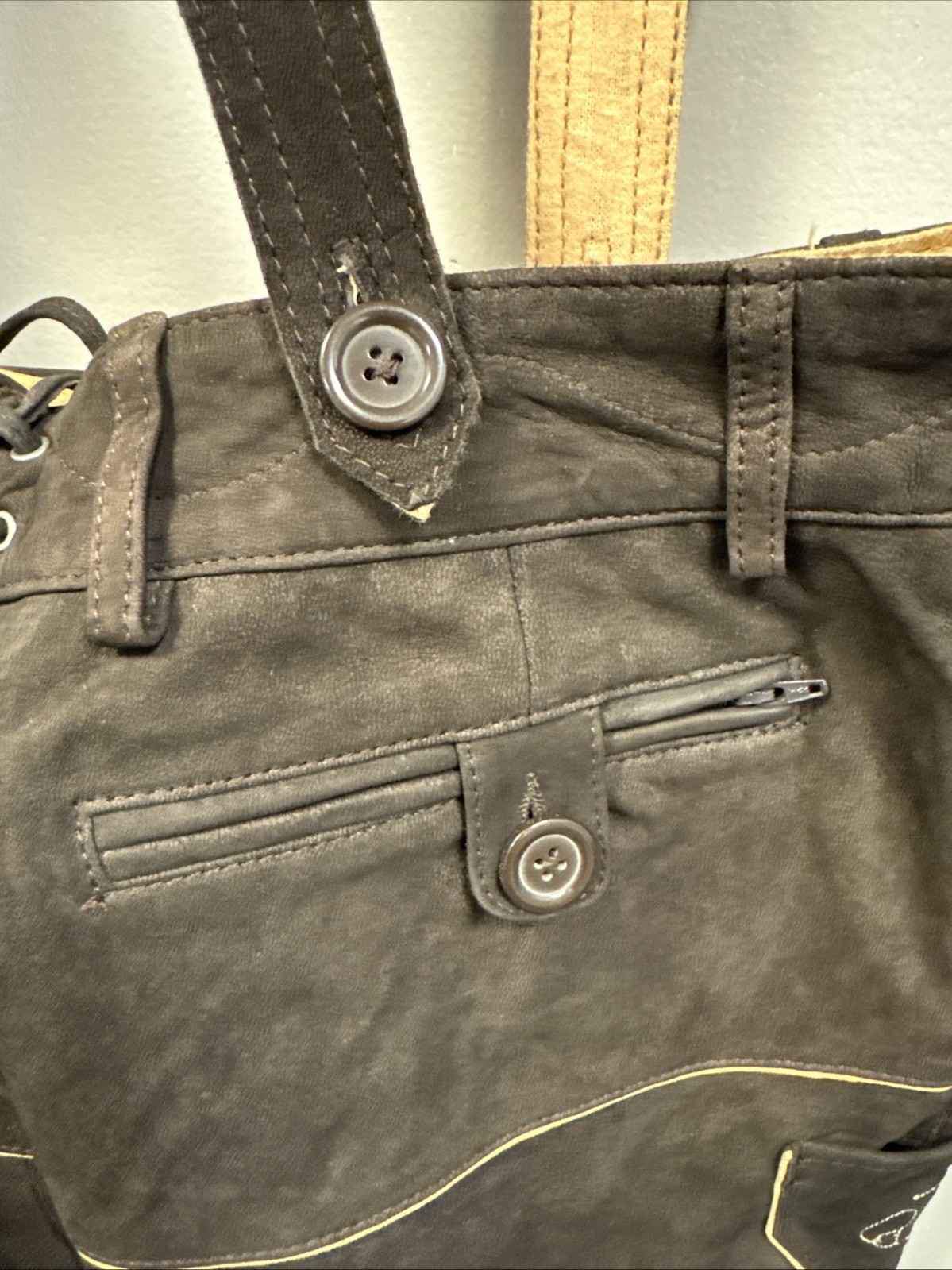 NWT Chubbies Mens Large Lederhosen Brown Suede Lamb Leather German Oktoberfest