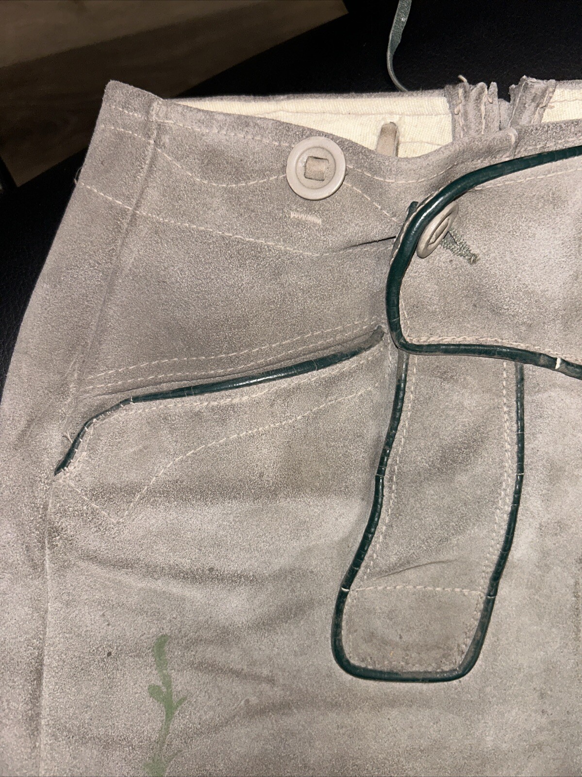 Vintage German Leather Suede Bavarian Lederhosen Shorts Waist 28″ Size 12