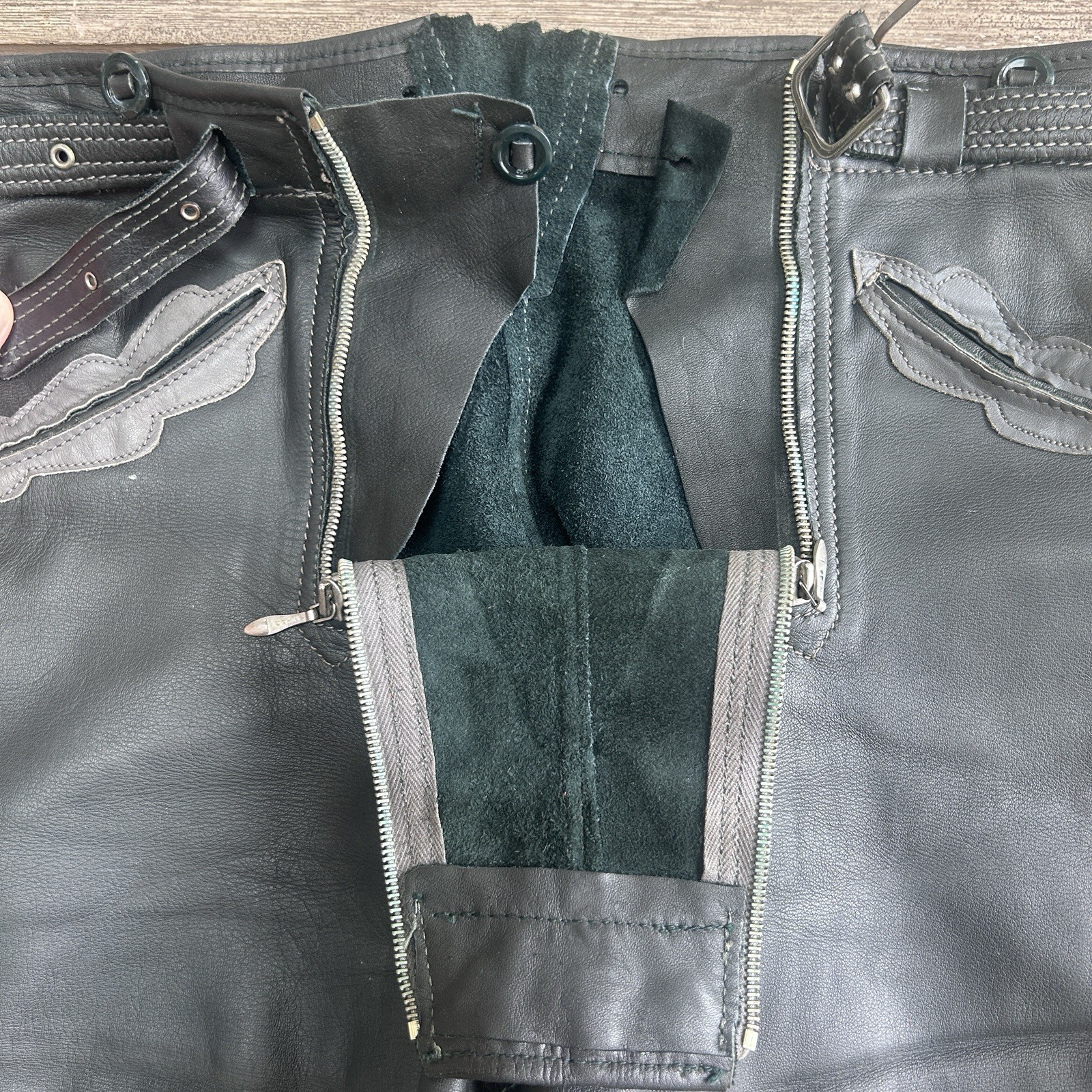 Vintage German Lederhosen Leather Shorts Black Gray Embroidered Waist 28 Belt