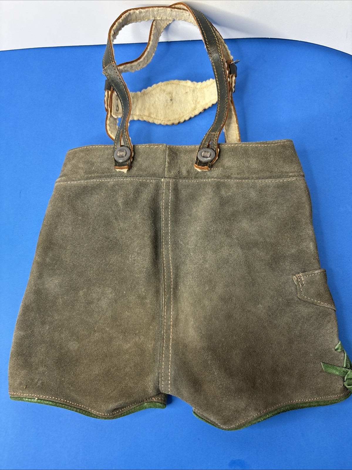 Vintage Bergfreund German Olive Green Suede Shorts Oktoberfest Kids Size 00
