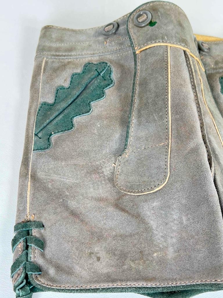 Vintage Marke Bergfreund German Lederhosen Grey Suede Leather Shorts Child Sz. 1