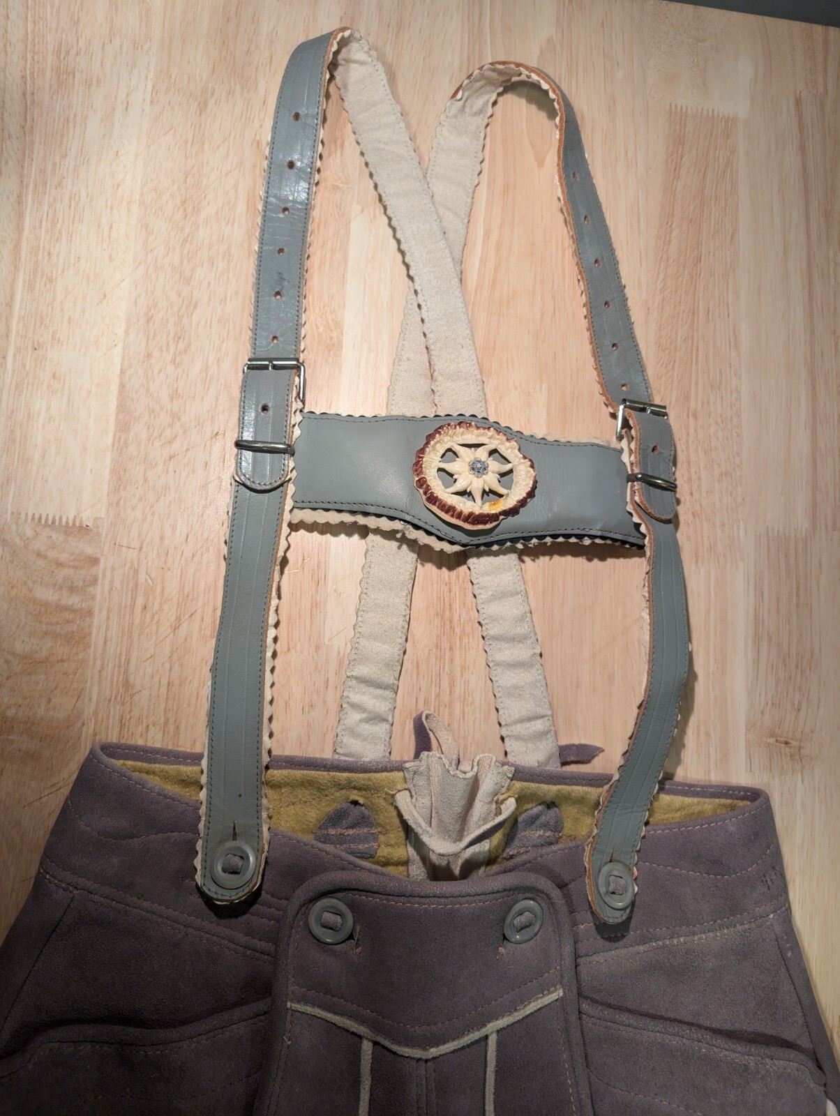 Vintage Lederhosen Suede Leather German Bavarian Oktoberfest Gray Green