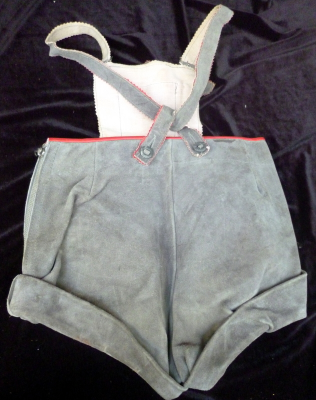 Vintage 1930s-50s Authenic Suede Lederhosen Children HEART POCKETS Boy Girls 5/6