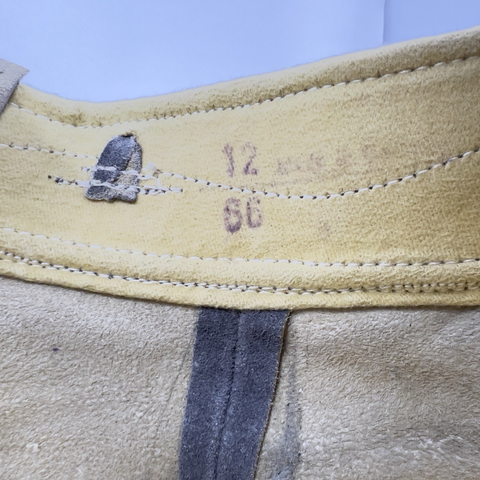 Authentic Vintage Lederhosen Oktoberfest Men Suede Leather Green Shorts Size 66