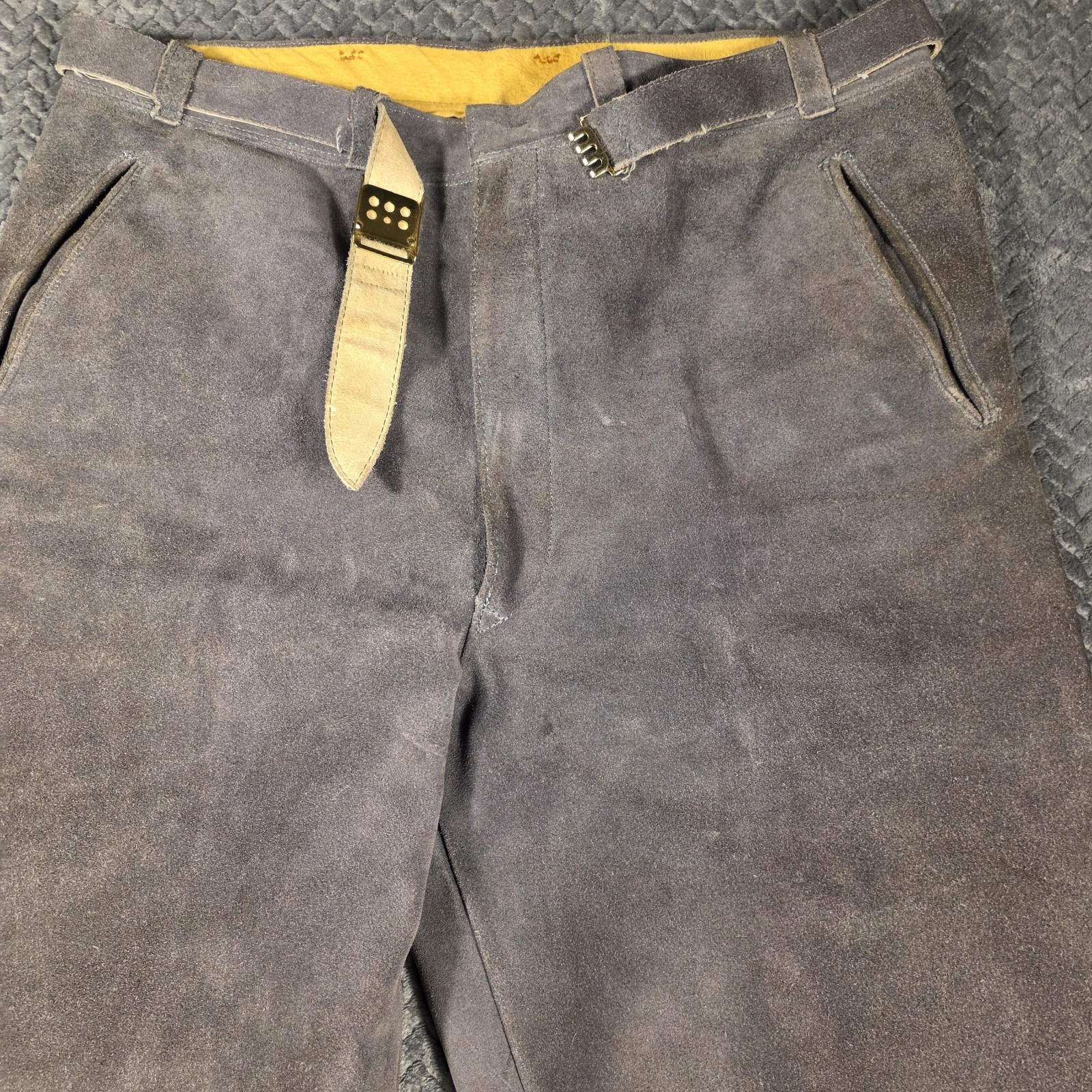 Vintage West Germany Suede Lederhosen Mens M (35) Gray Kniebundhosen Oktoberfest