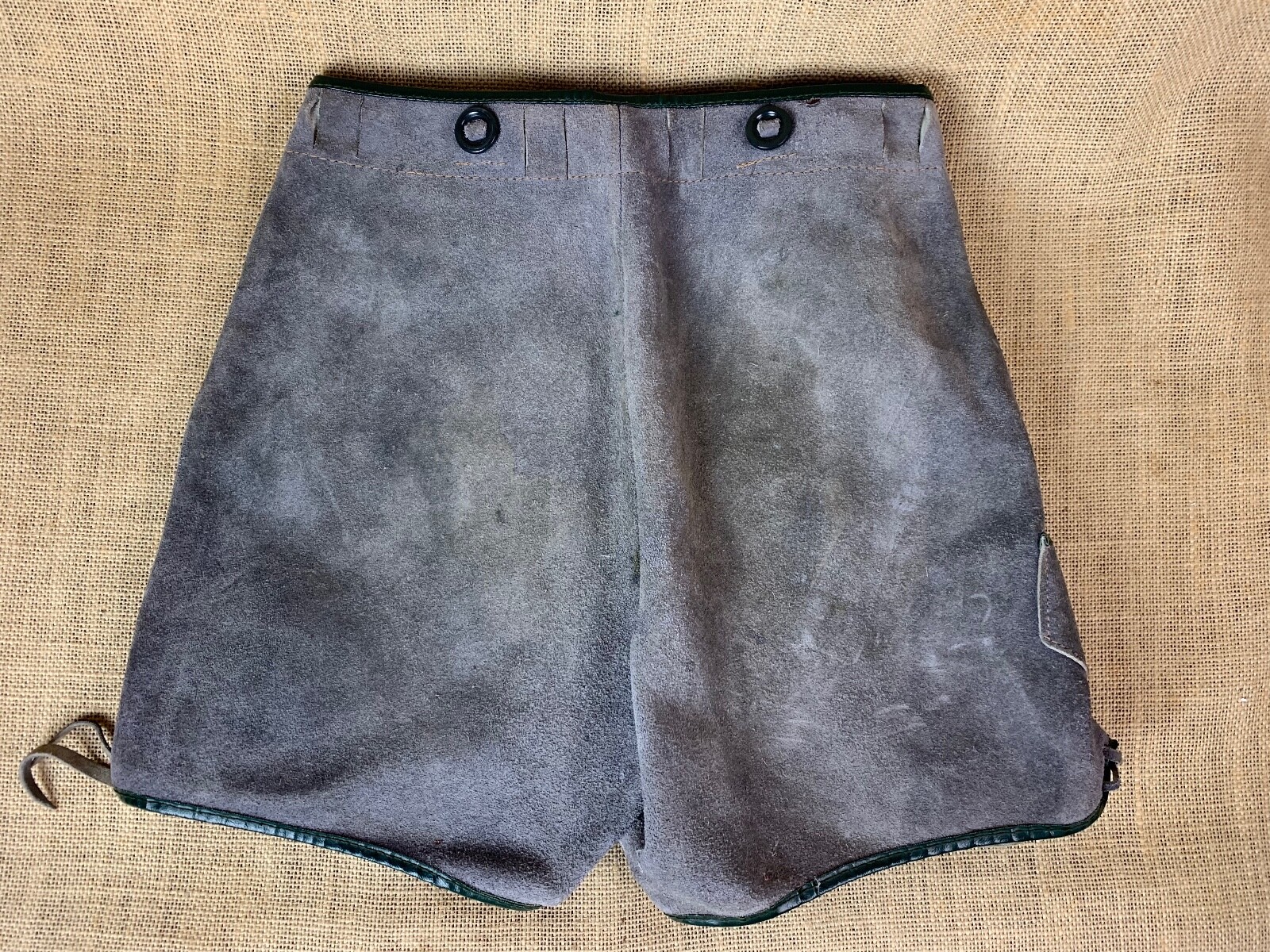 Authentic VTG Leather Child’s German Lederhosen Shorts * Size 4/5