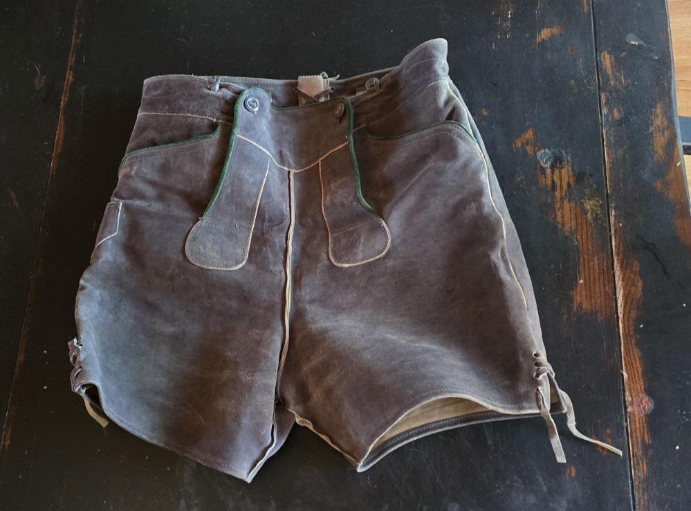 Men’s Traditional German Brown Leather Lederhosen Shorts Size M