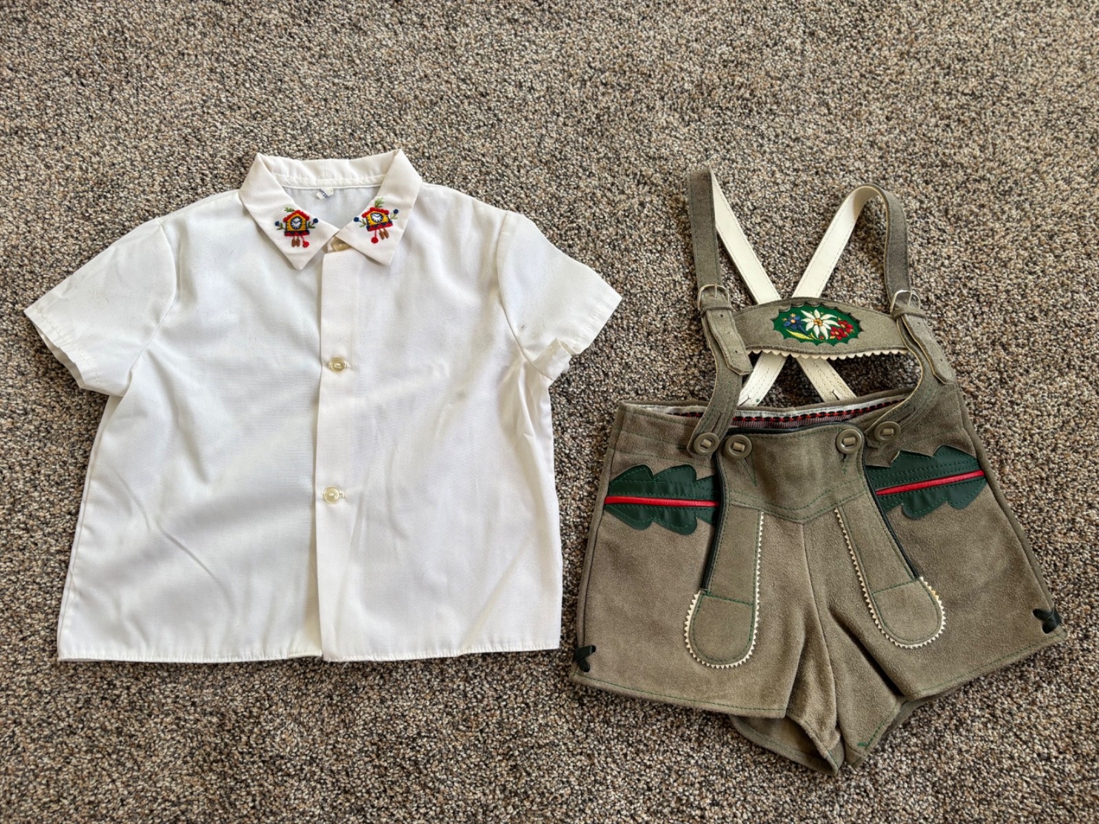 Authentic Swiss Vintage Lederhosen Kids set size 3. Pristine condition- no wear!