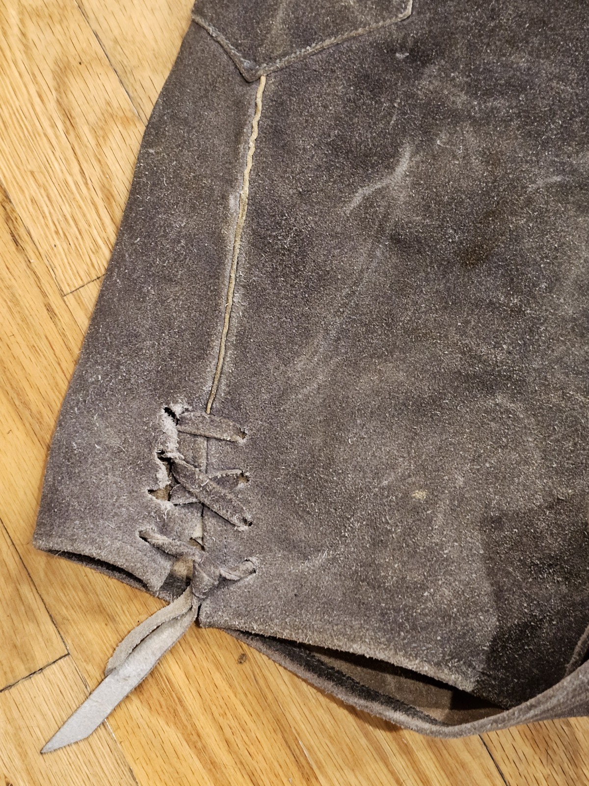 Men’s Vtg Lederhosen Green Gray Leather Shorts Size 42 w Suspenders Oaktoberfest