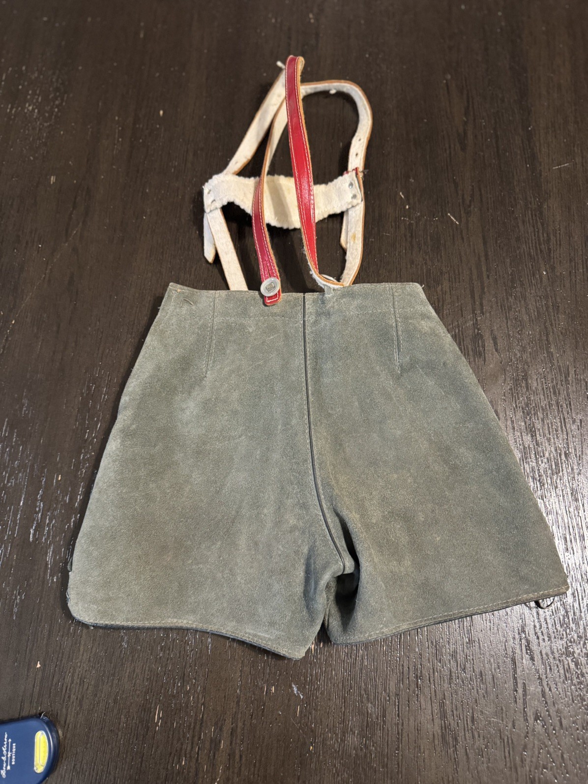 Vintage Suede Shorts Bavarian Lederhosen size 6 Waist Heart Pockets Hot Buns
