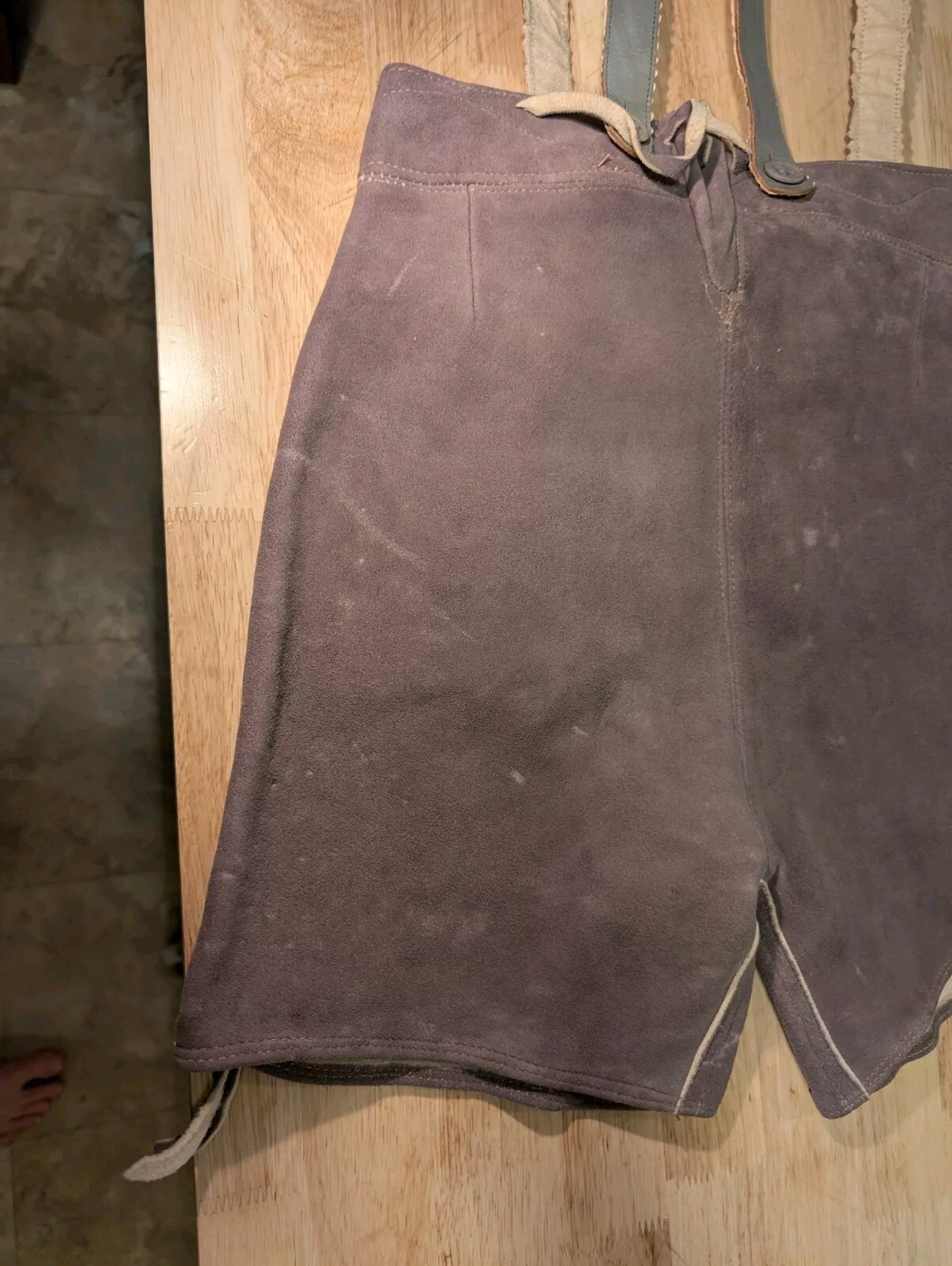 Vintage Lederhosen Suede Leather German Bavarian Oktoberfest Gray Green