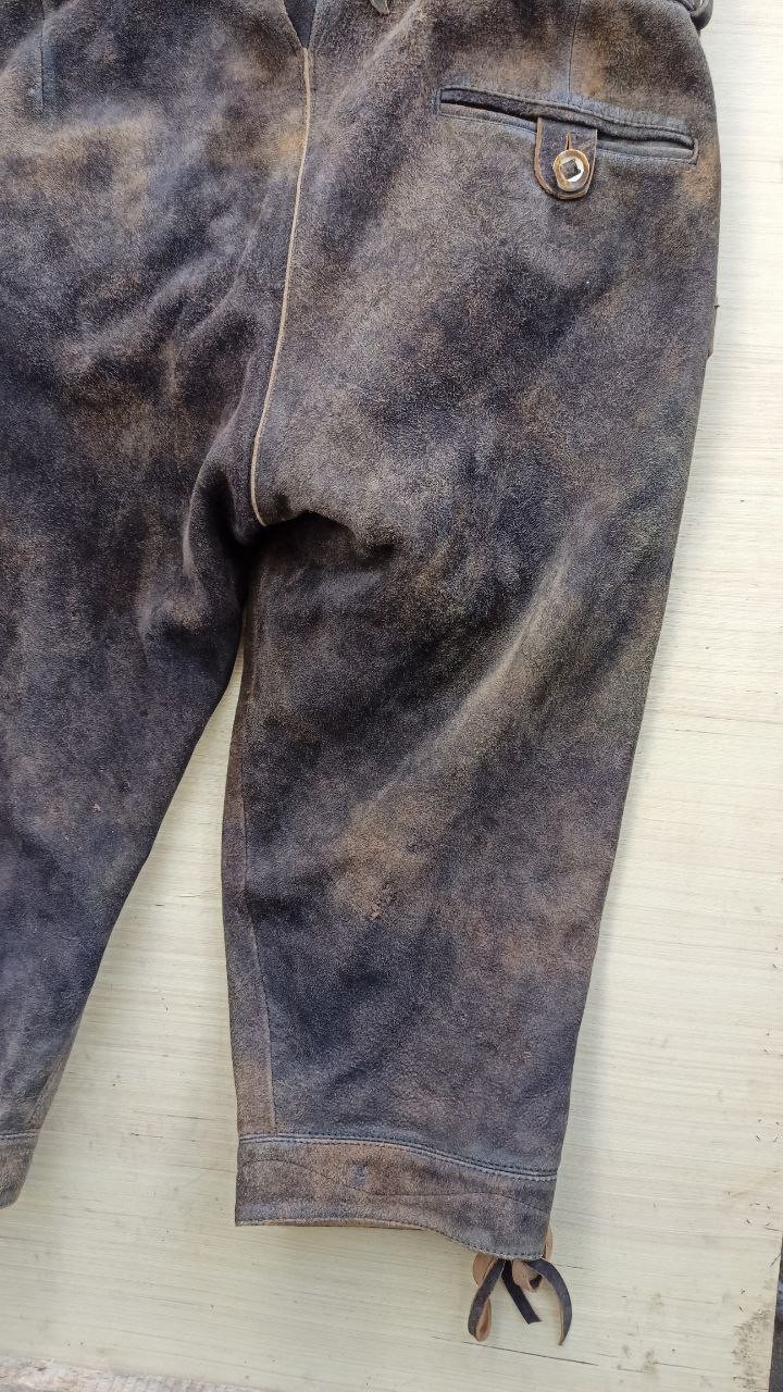 Bavarian traditional Lederhose shorts. German leather suit. Size 52