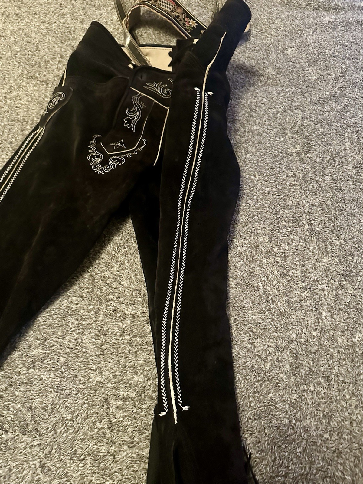 Beckert Modell Embroidered Suede Lederhosen Sz 36 Waist With Suspenders