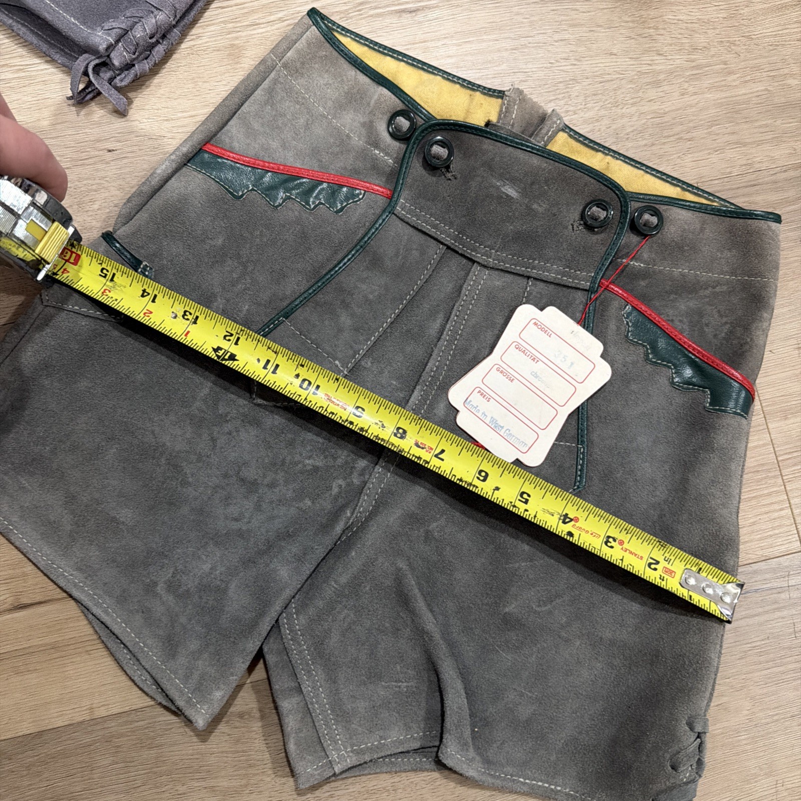 VINTAGE GERMAN LEDERHOSEN GRAY SUEDE LEATHER OKTOBERFEST FESTIVAL Women Men??