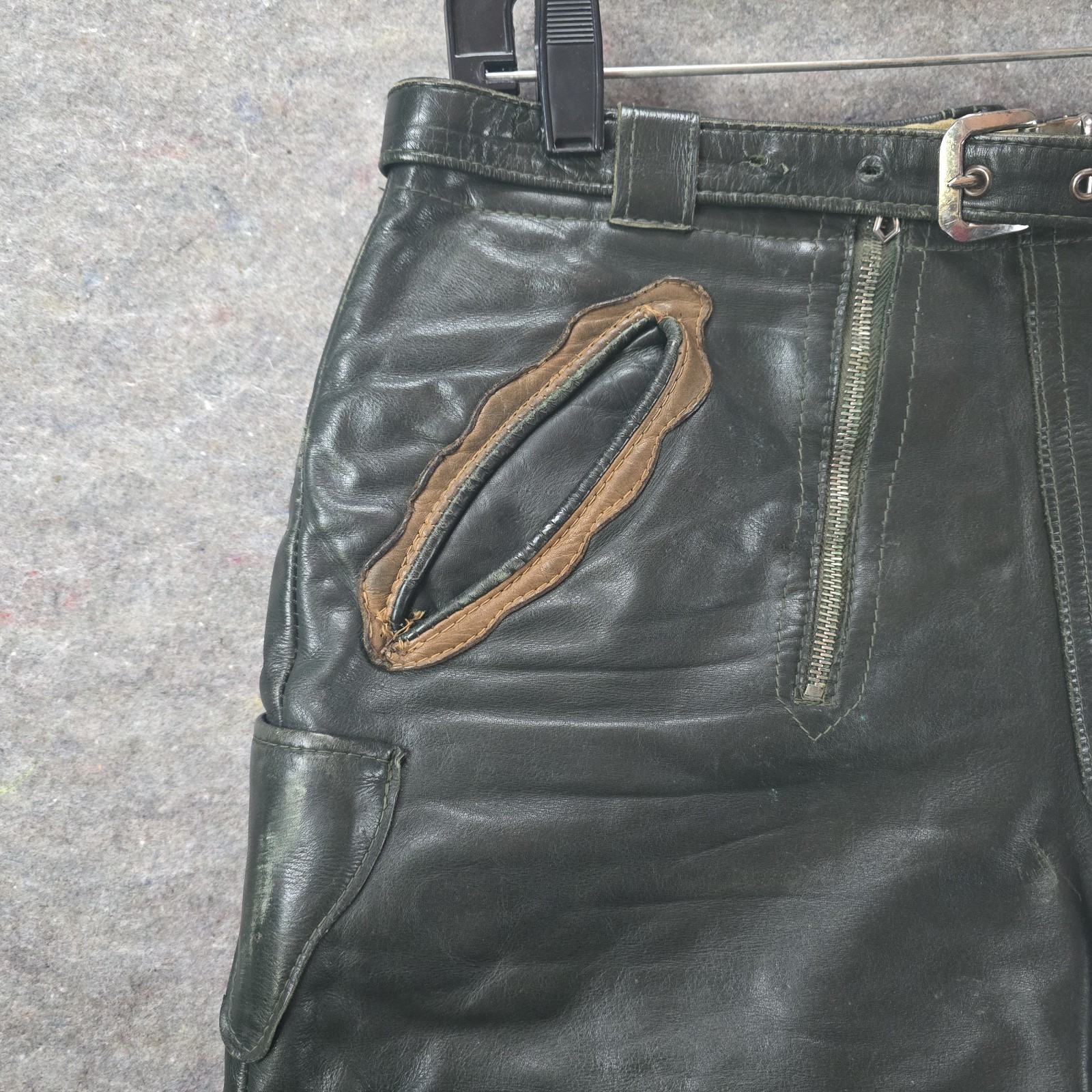 Vintage German Austrian Lederhosen Green Leather Shorts Oktoberfest Womens Sz 31