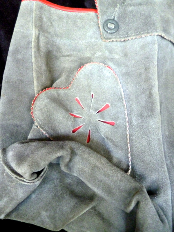 Vintage 1930s-50s Authenic Suede Lederhosen Children HEART POCKETS Boy Girls 5/6