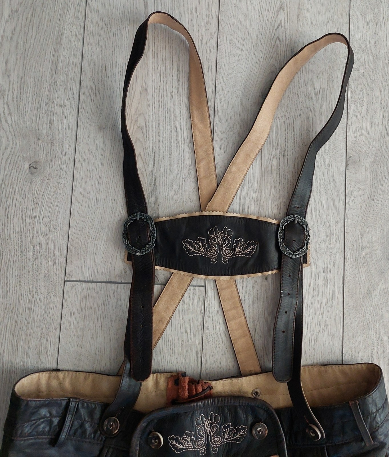 Bavarian lederhosen, Leather, deer antler buttons, size EU 56, US – 2XL, Germany