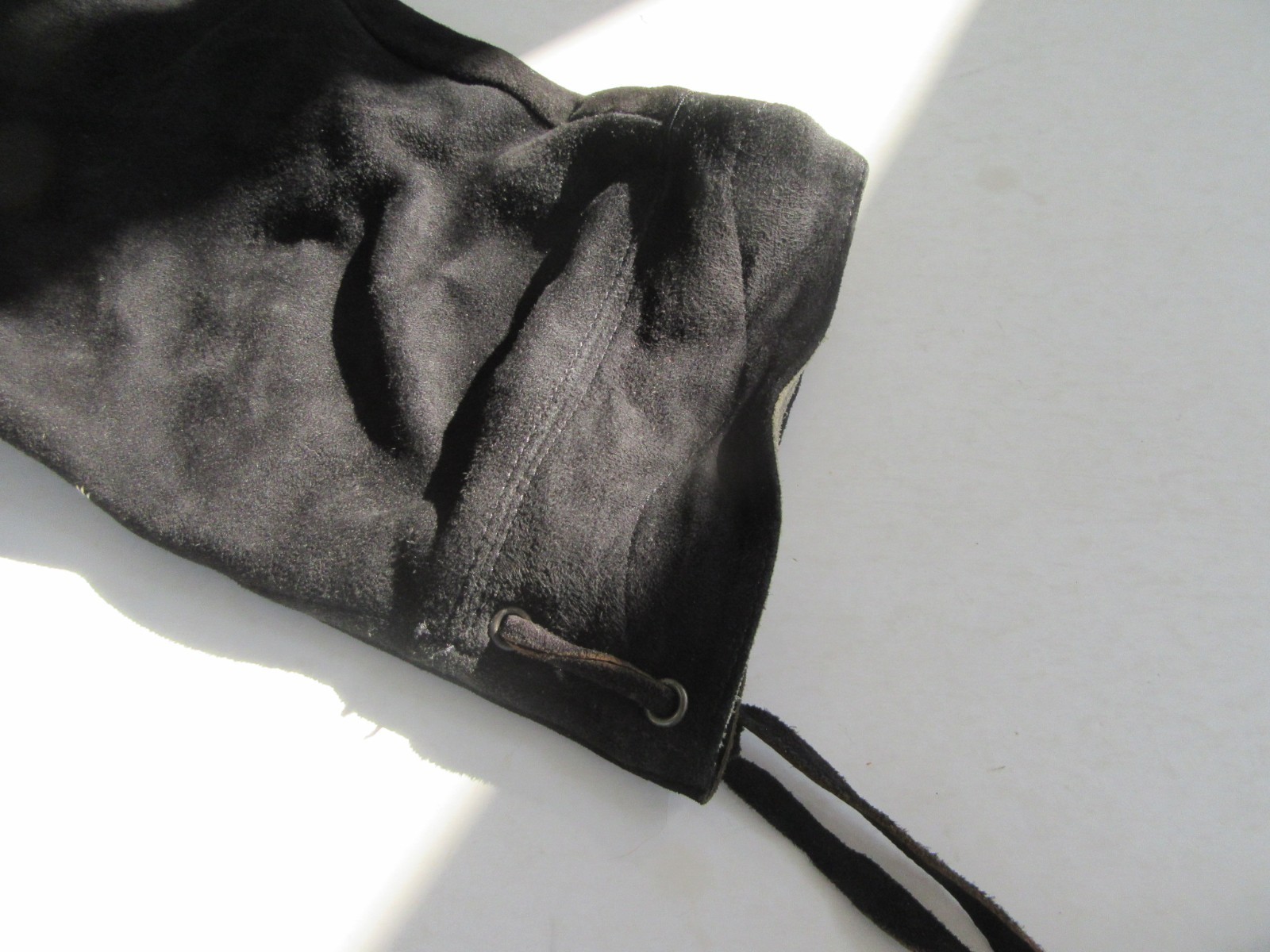 3/4 length black leather trousers size 90? Suede Suspenders Embroidered Oktoberfest