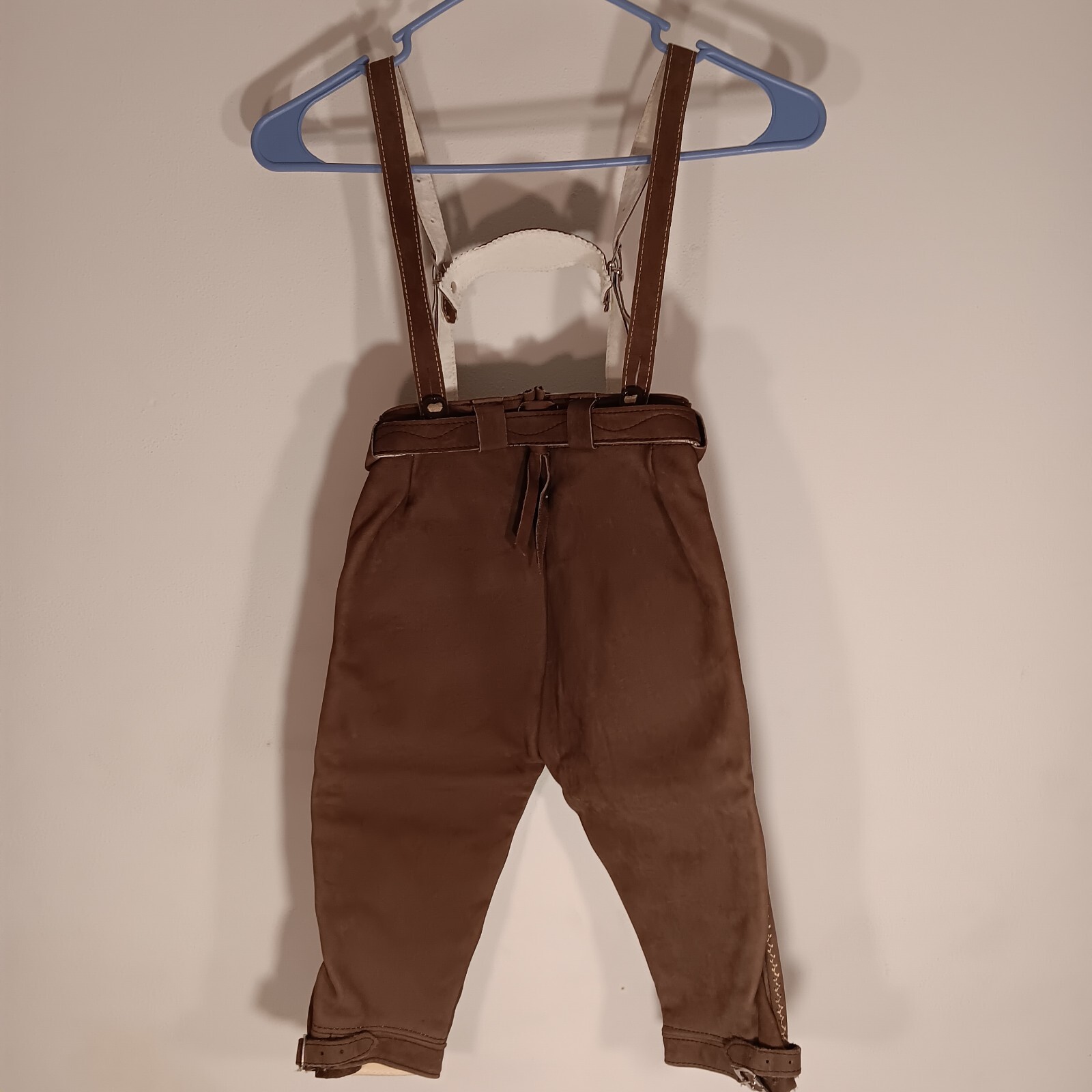 VINTAGE BECKERT MODELL Youth Suede/ Leather. German/Bavarian Lederhosen