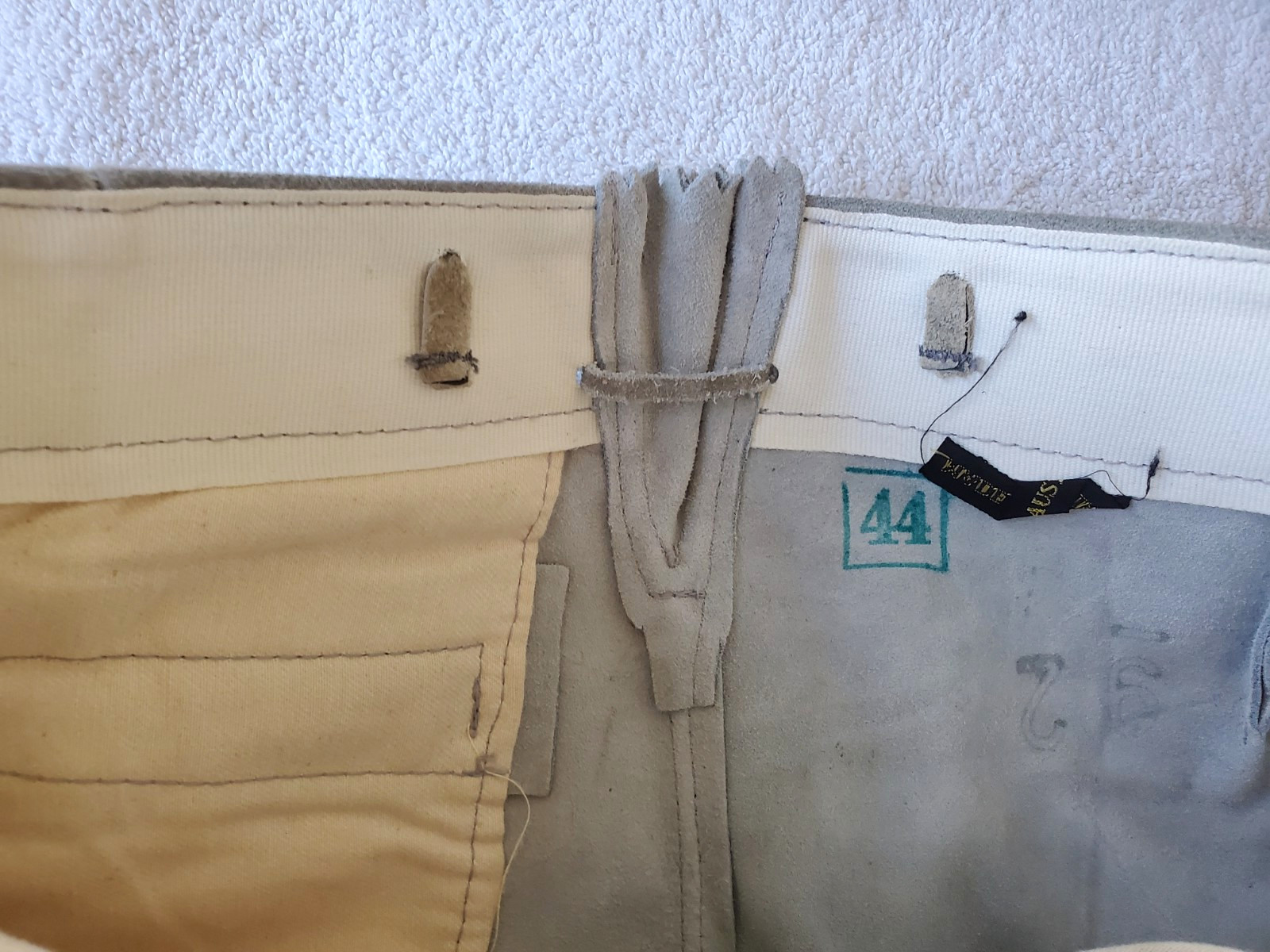 Vtg 70’s Authentic Lederhosen Gray-Green Shorts Suede Leather 30″Waist Edelweiss