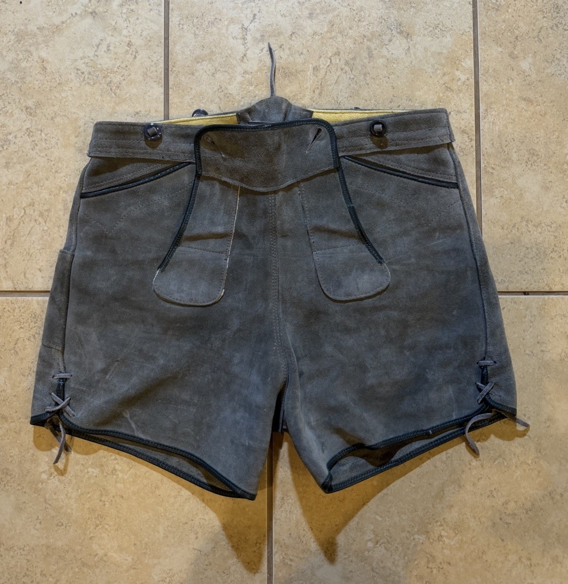Men’s Traditional German Gray Leather Lederhosen Shorts Front Flap Side Lacing
