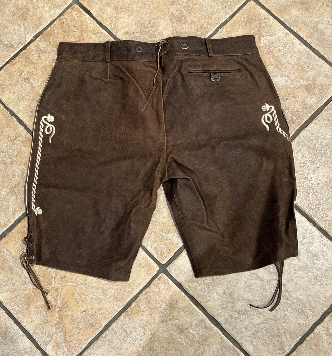Men’s Size 52 US in Leather Lederhosen Shorts / 100% Genuine Leather EU 62
