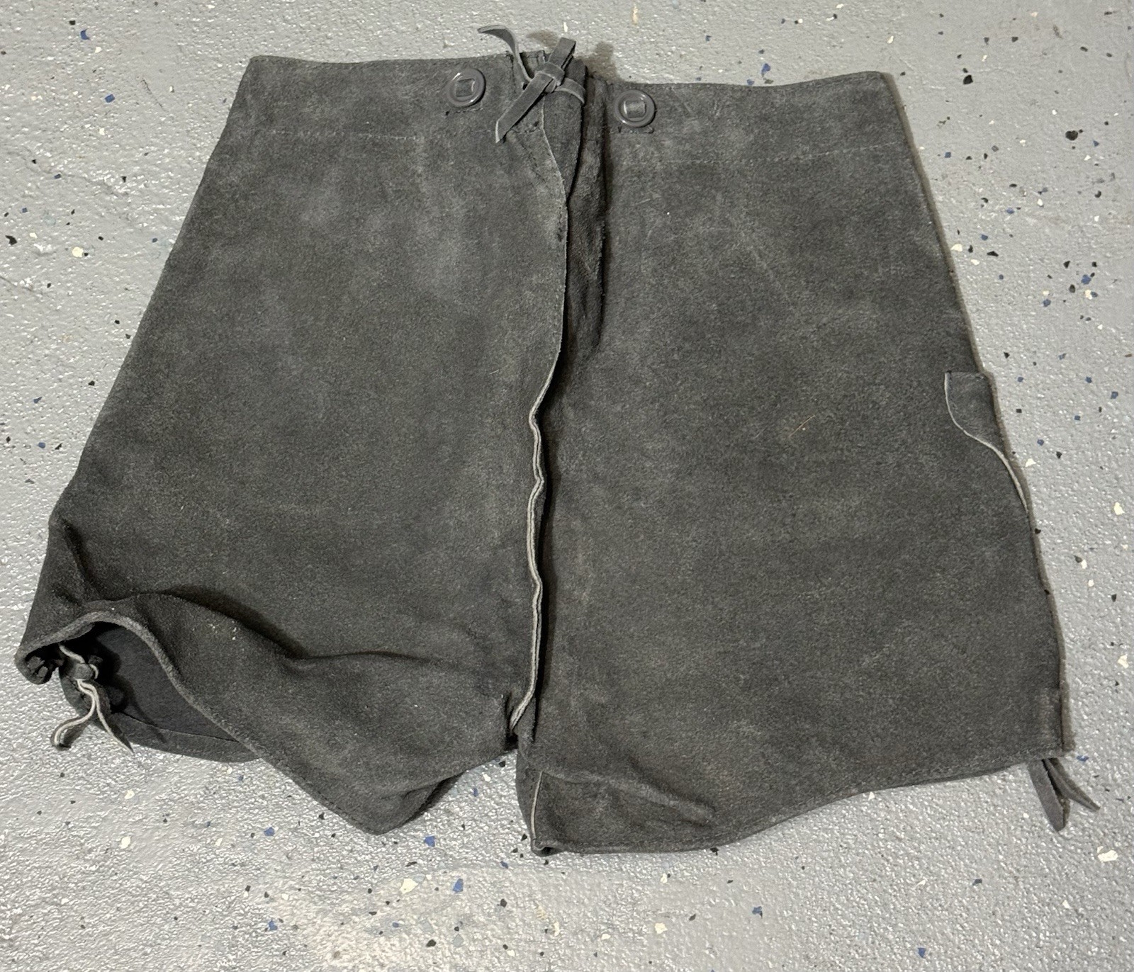 Vintage Authentic Western German Children’s Suede Lederhosen Size 6