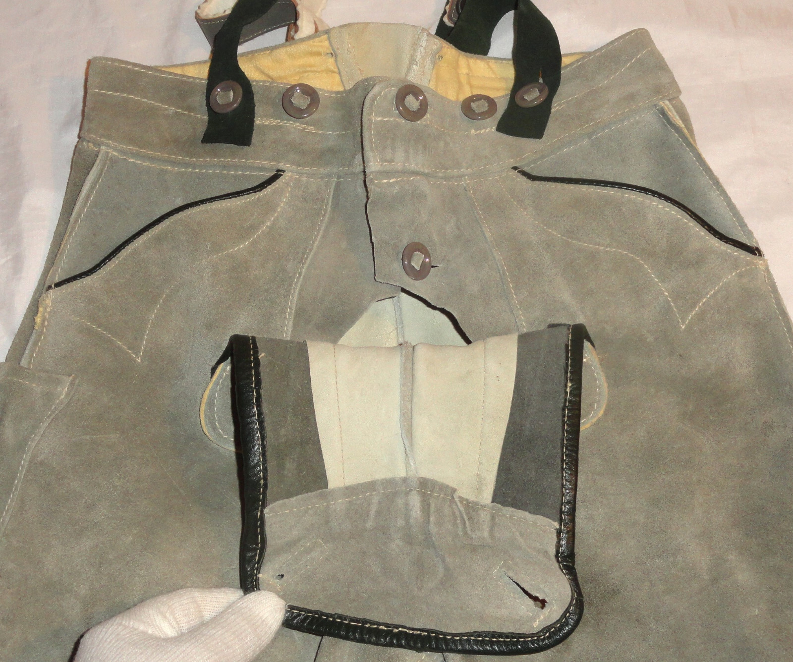 Vintage Raka German Size 12 Small Leather Suede Lederhosen Shorts & Suspenders