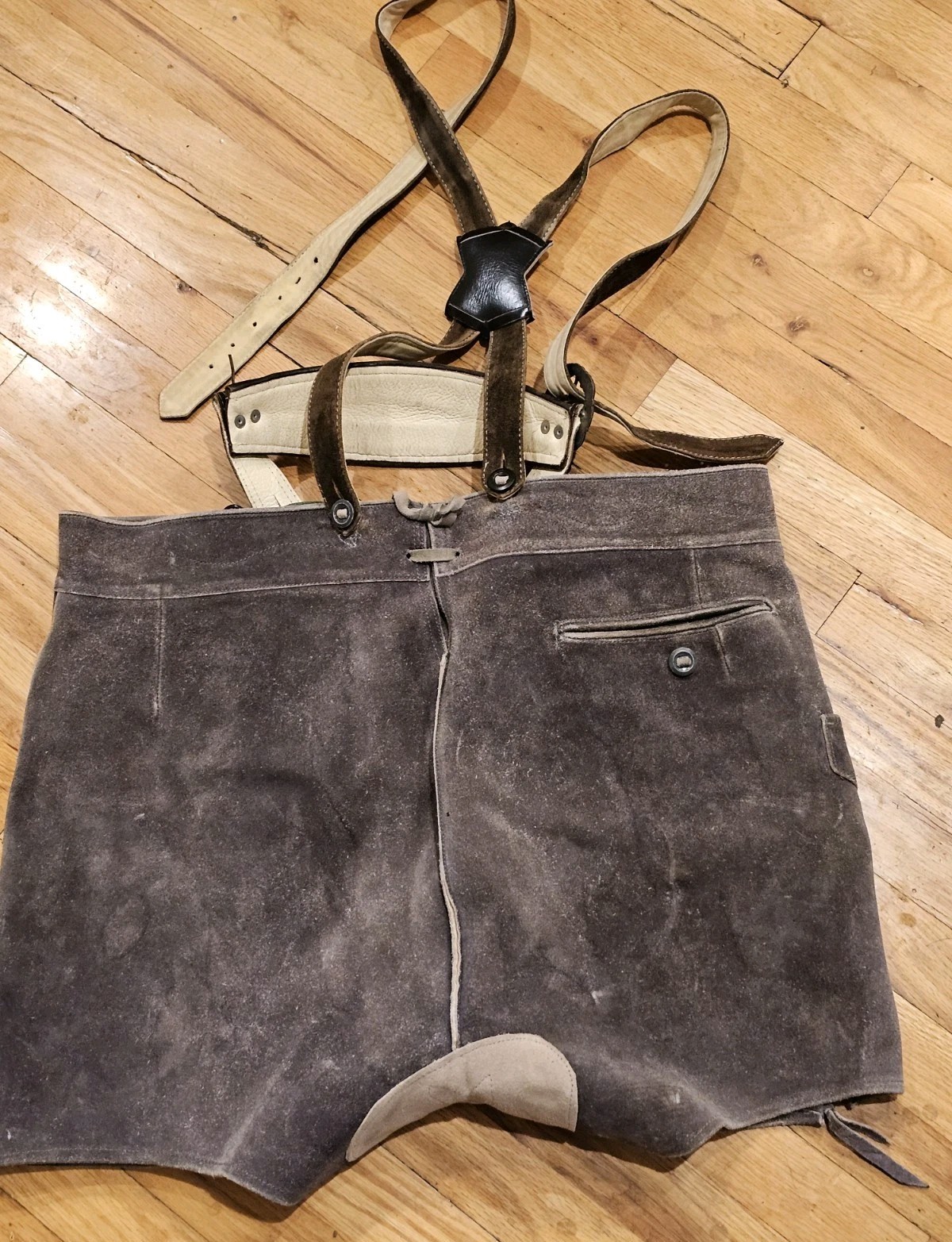 Men’s Vtg Lederhosen Green Gray Leather Shorts Size 42 w Suspenders Oaktoberfest
