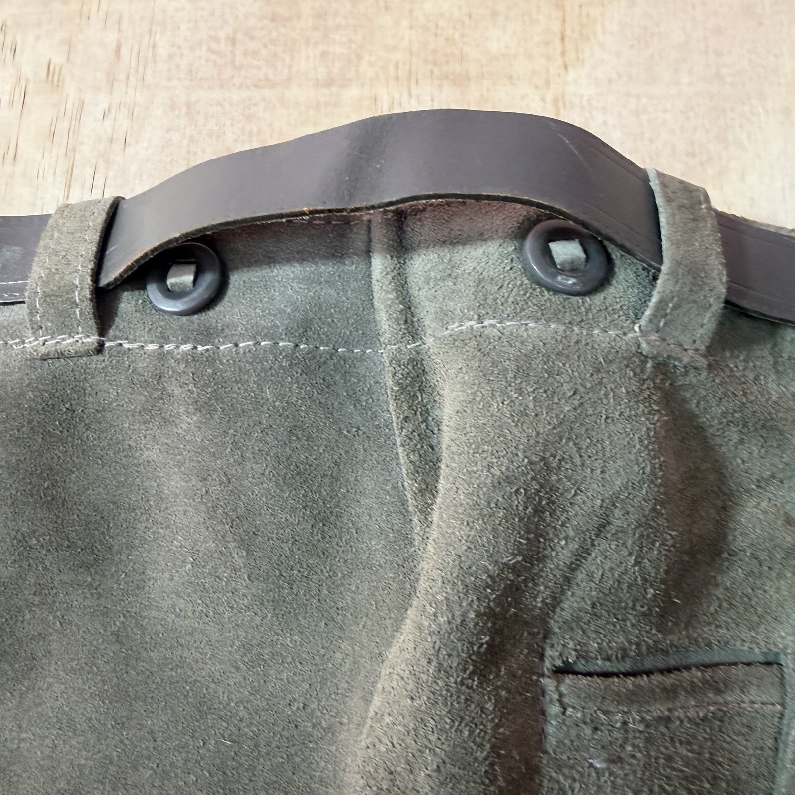 Vintage German Lederhosen Grey Green Suede Shorts Oktoberfest Men’s 29in Waist