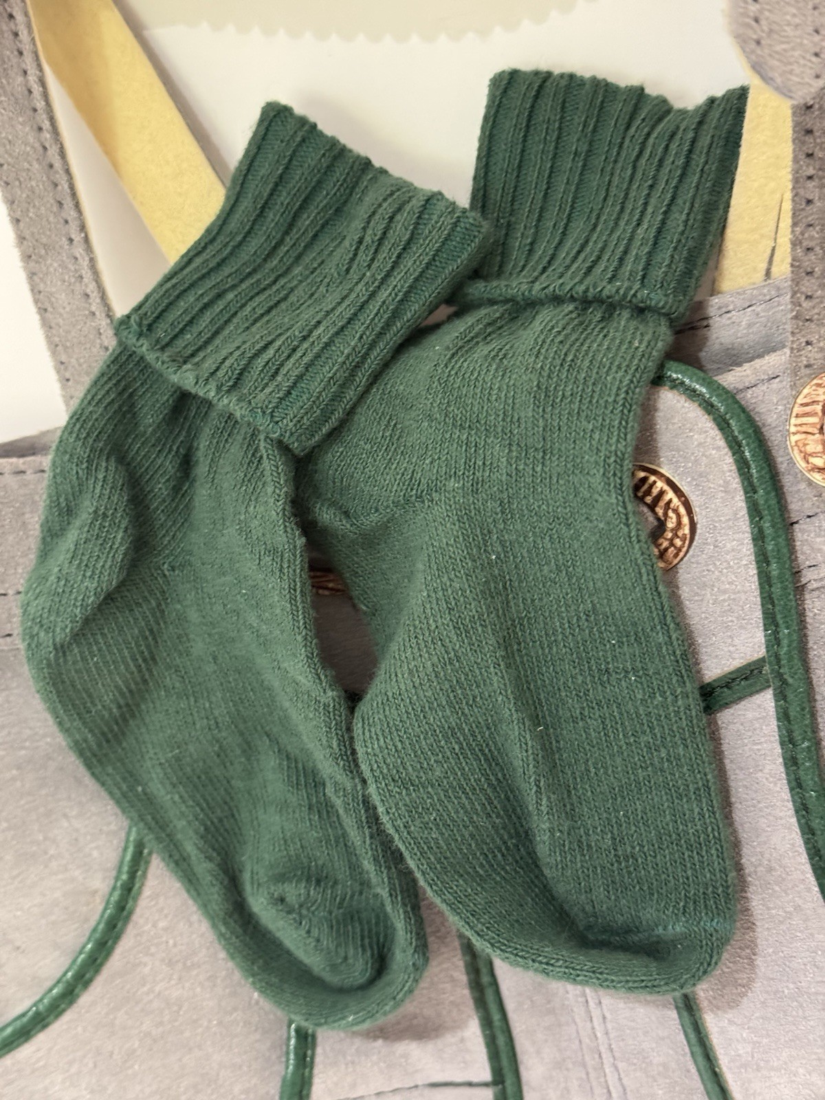 Lederhosen Children’s Suede Leather Pants with Suspenders (Vintage) Size 5/110
