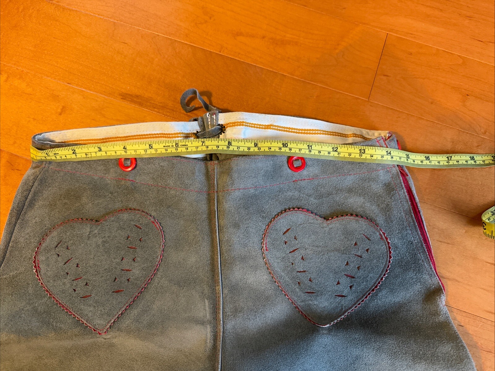 VTG Lederhosen Bavarian Trachten Boys Leather Shorts Pants 30” Heart Oktoberfest