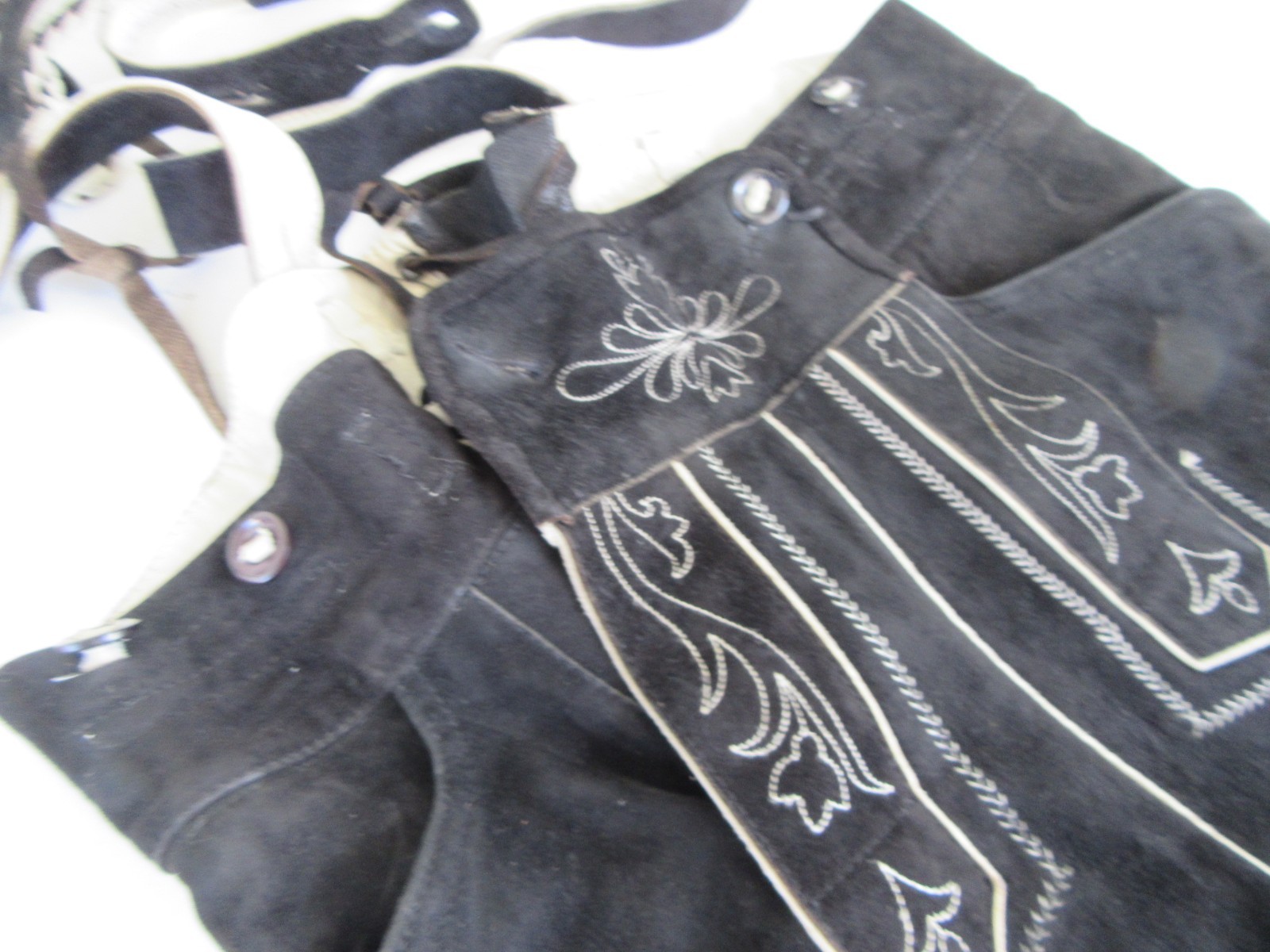 3/4 length black leather trousers size 90? Suede Suspenders Embroidered Oktoberfest