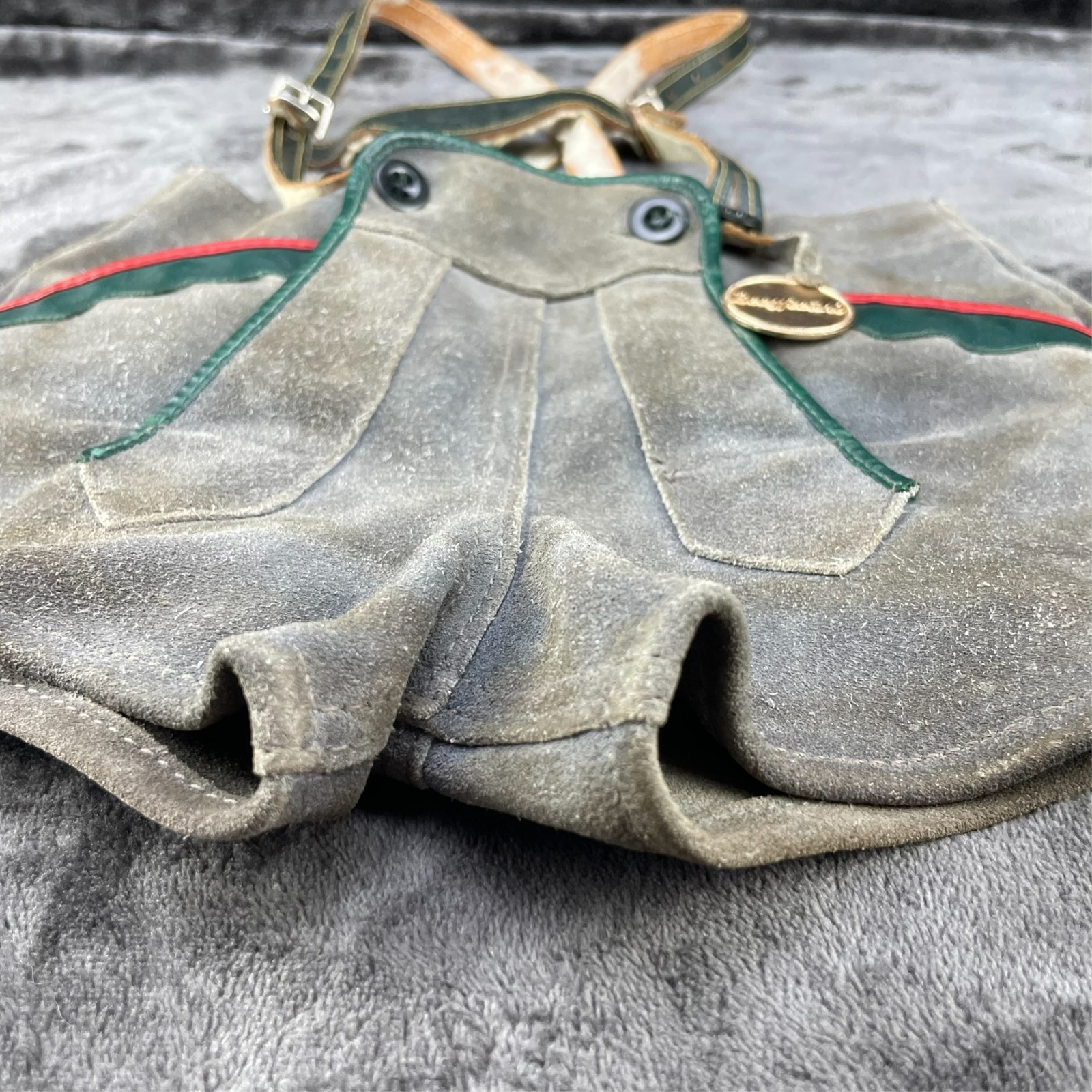 VTG BERGFREUND German Lederhosen Oktoberfest Boy’s Suede Shorts w/Suspenders