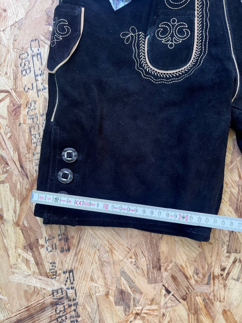 TR Martha Genuine Suede Leather Lederhosen Shorts Black Embroidered NWT Size 48
